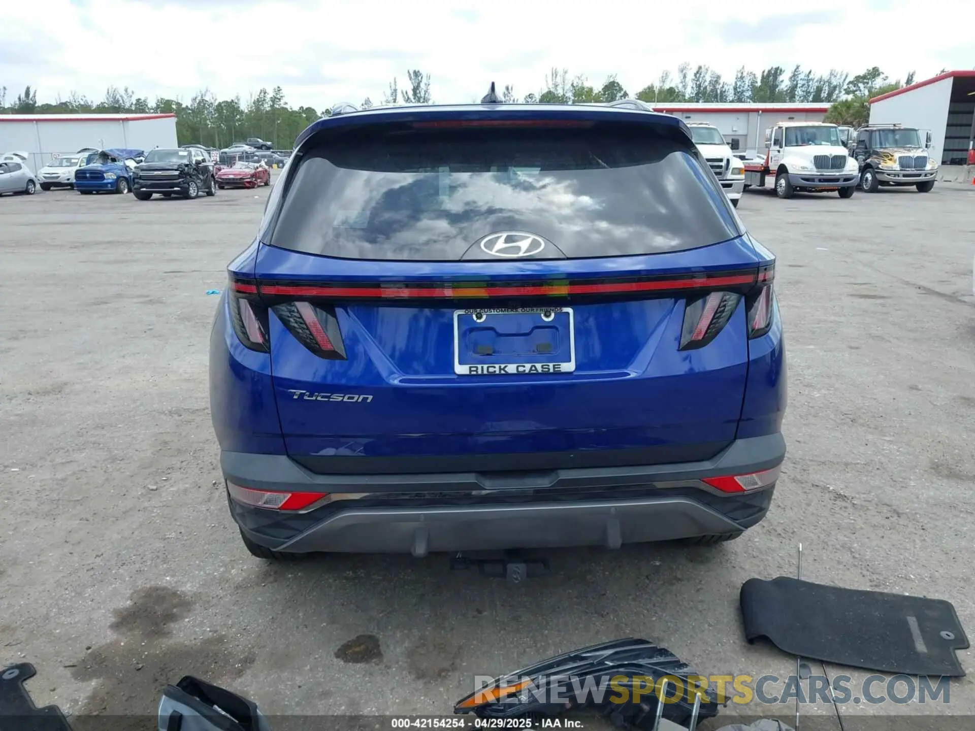 16 Photograph of a damaged car 5NMJE3AE1NH133973 HYUNDAI TUCSON 2022