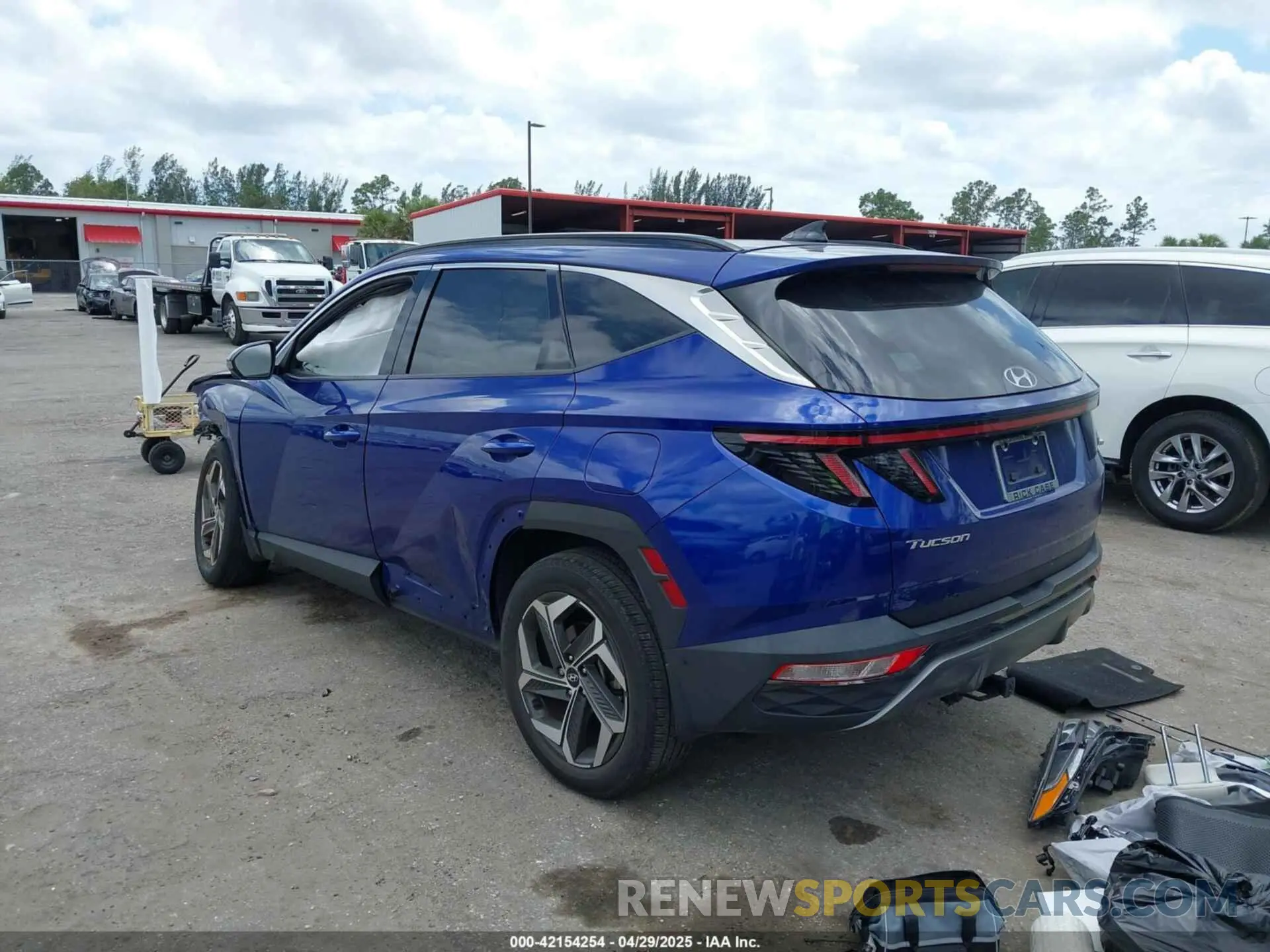 3 Photograph of a damaged car 5NMJE3AE1NH133973 HYUNDAI TUCSON 2022