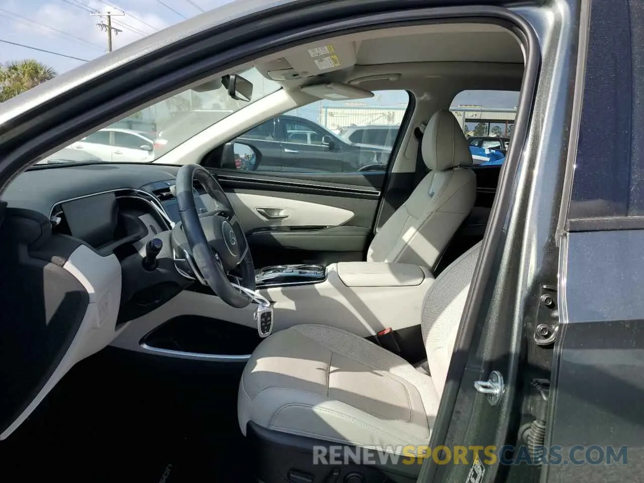 7 Photograph of a damaged car 5NMJE3AE3NH111084 HYUNDAI TUCSON 2022