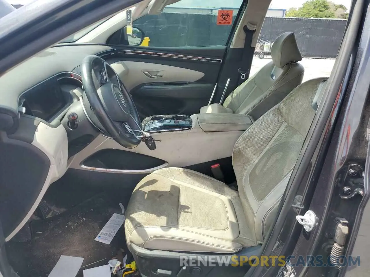 7 Photograph of a damaged car 5NMJE3AE4NH022754 HYUNDAI TUCSON 2022
