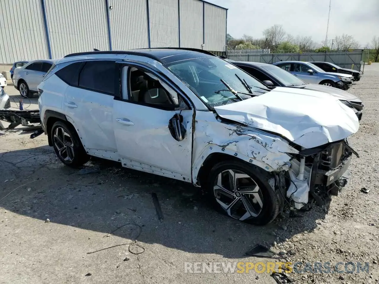 4 Photograph of a damaged car 5NMJE3AE5NH110308 HYUNDAI TUCSON 2022