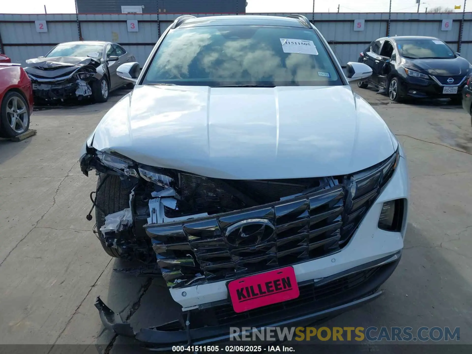 13 Photograph of a damaged car 5NMJE3AE5NH140327 HYUNDAI TUCSON 2022