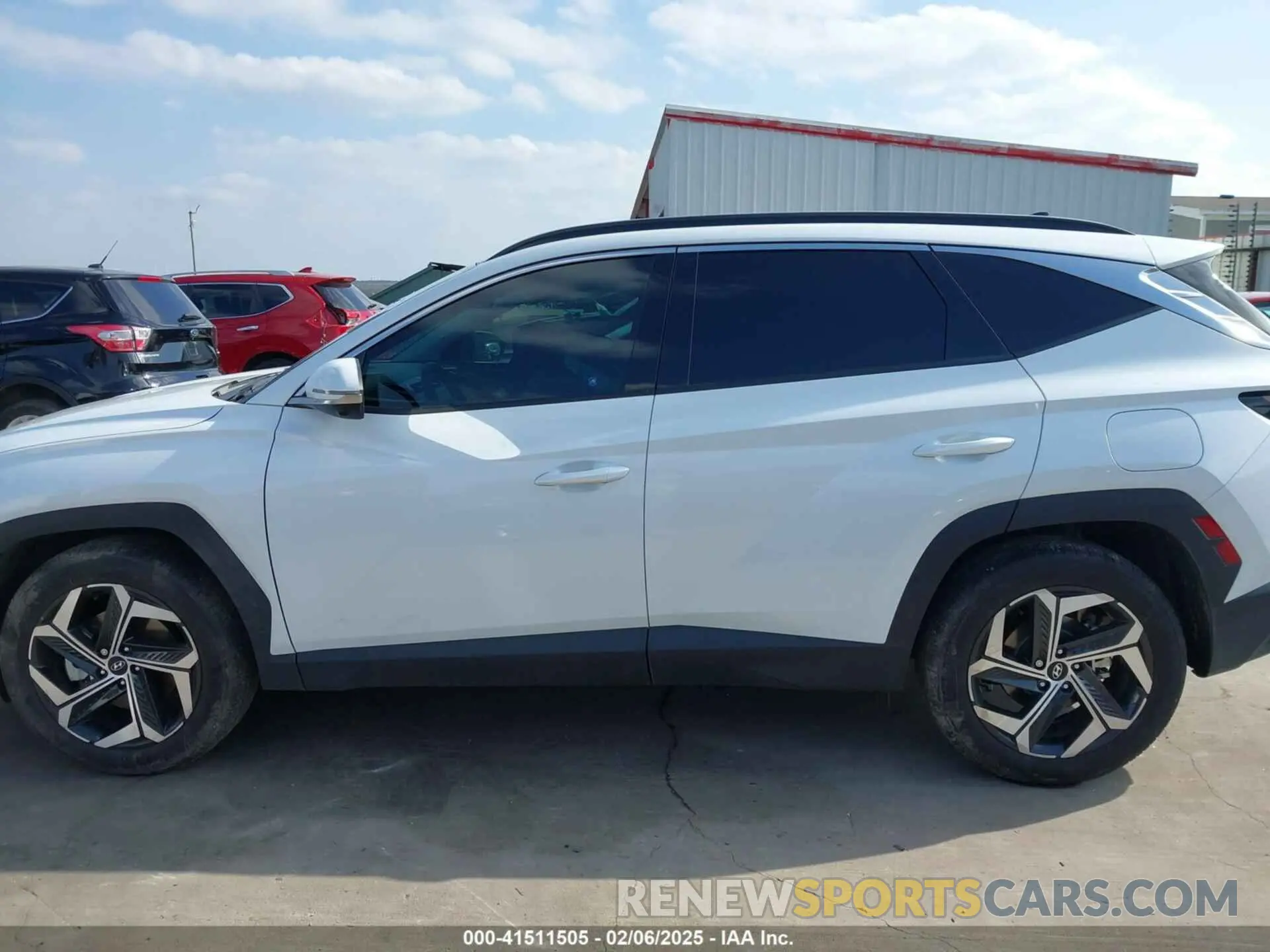 15 Photograph of a damaged car 5NMJE3AE5NH140327 HYUNDAI TUCSON 2022