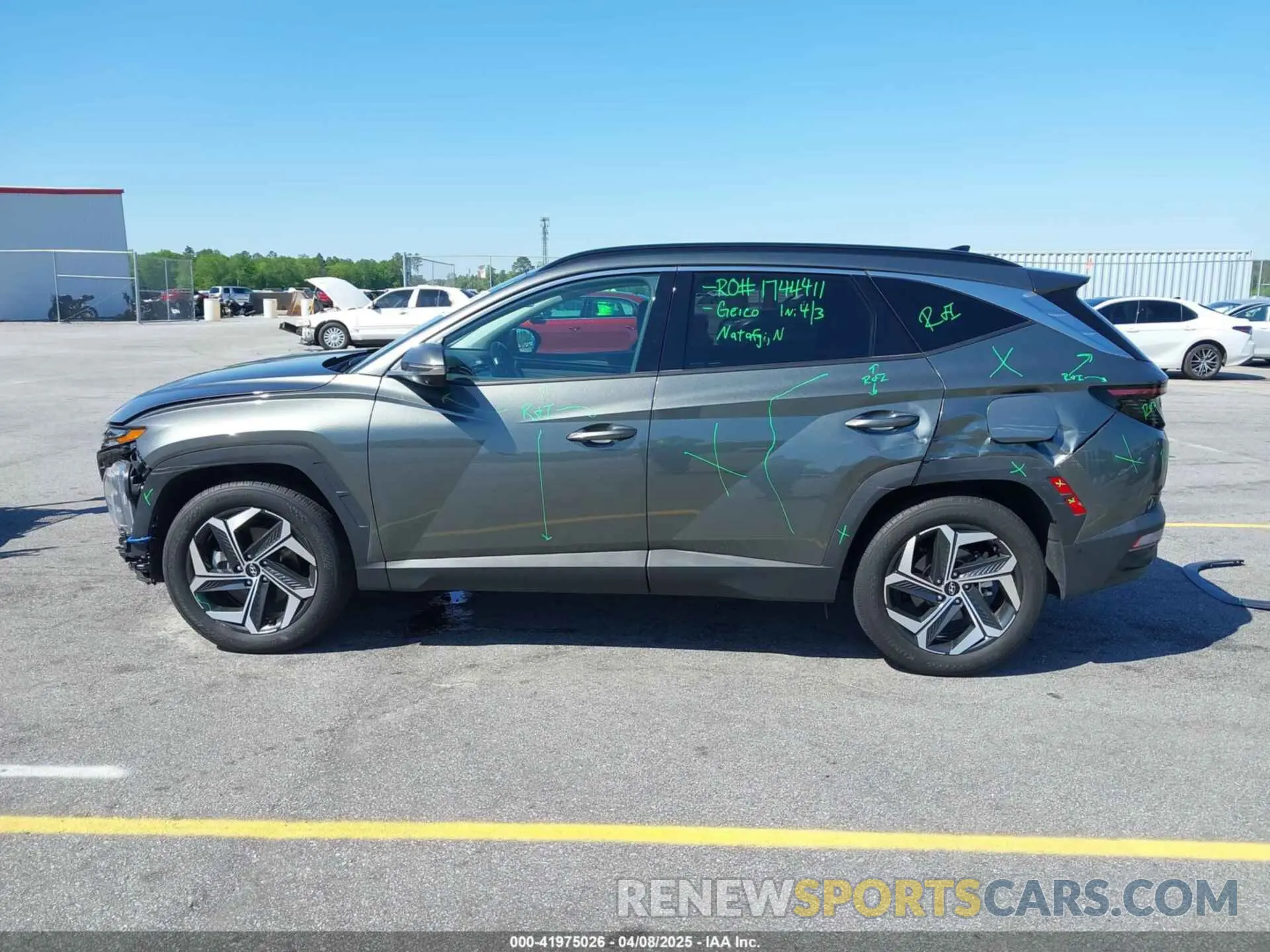 14 Photograph of a damaged car 5NMJE3AE5NH140442 HYUNDAI TUCSON 2022