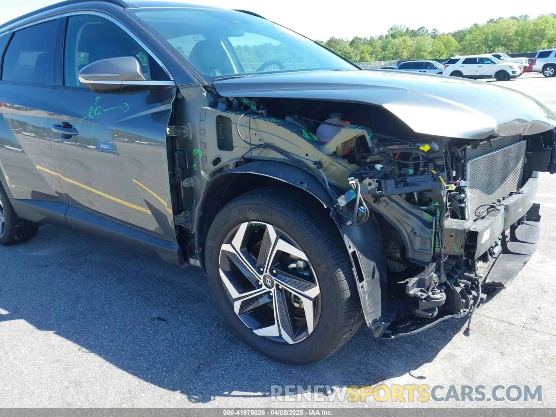 17 Photograph of a damaged car 5NMJE3AE5NH140442 HYUNDAI TUCSON 2022