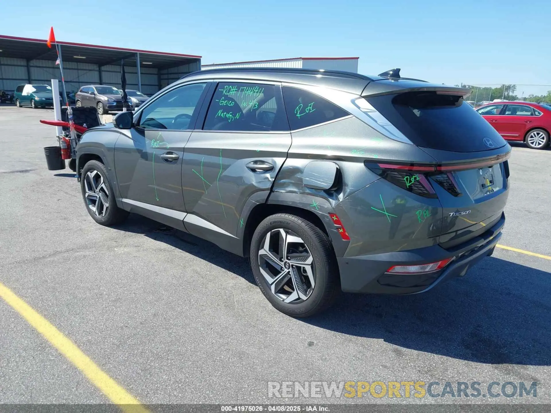 3 Photograph of a damaged car 5NMJE3AE5NH140442 HYUNDAI TUCSON 2022