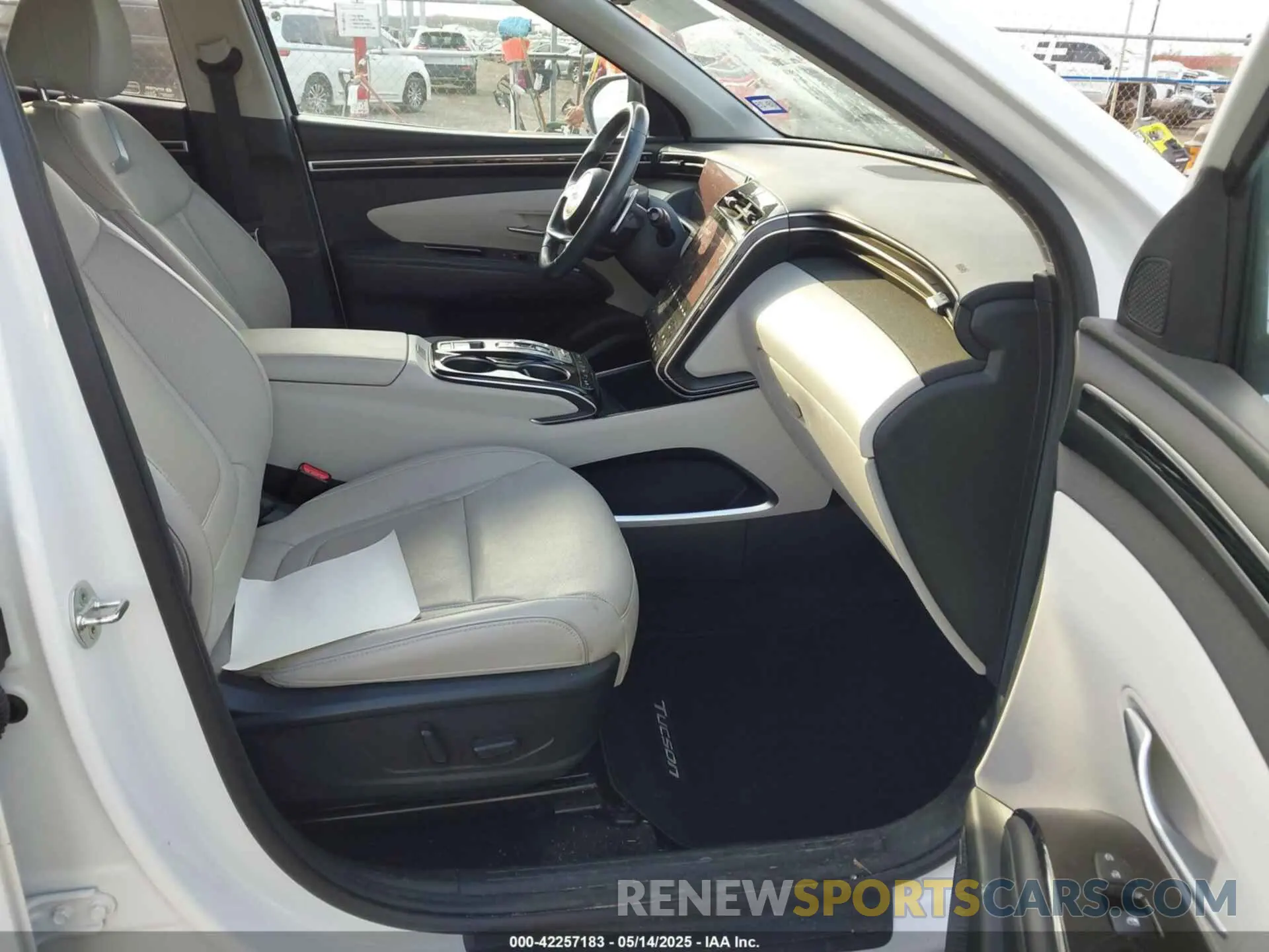 5 Photograph of a damaged car 5NMJE3AE5NH157922 HYUNDAI TUCSON 2022