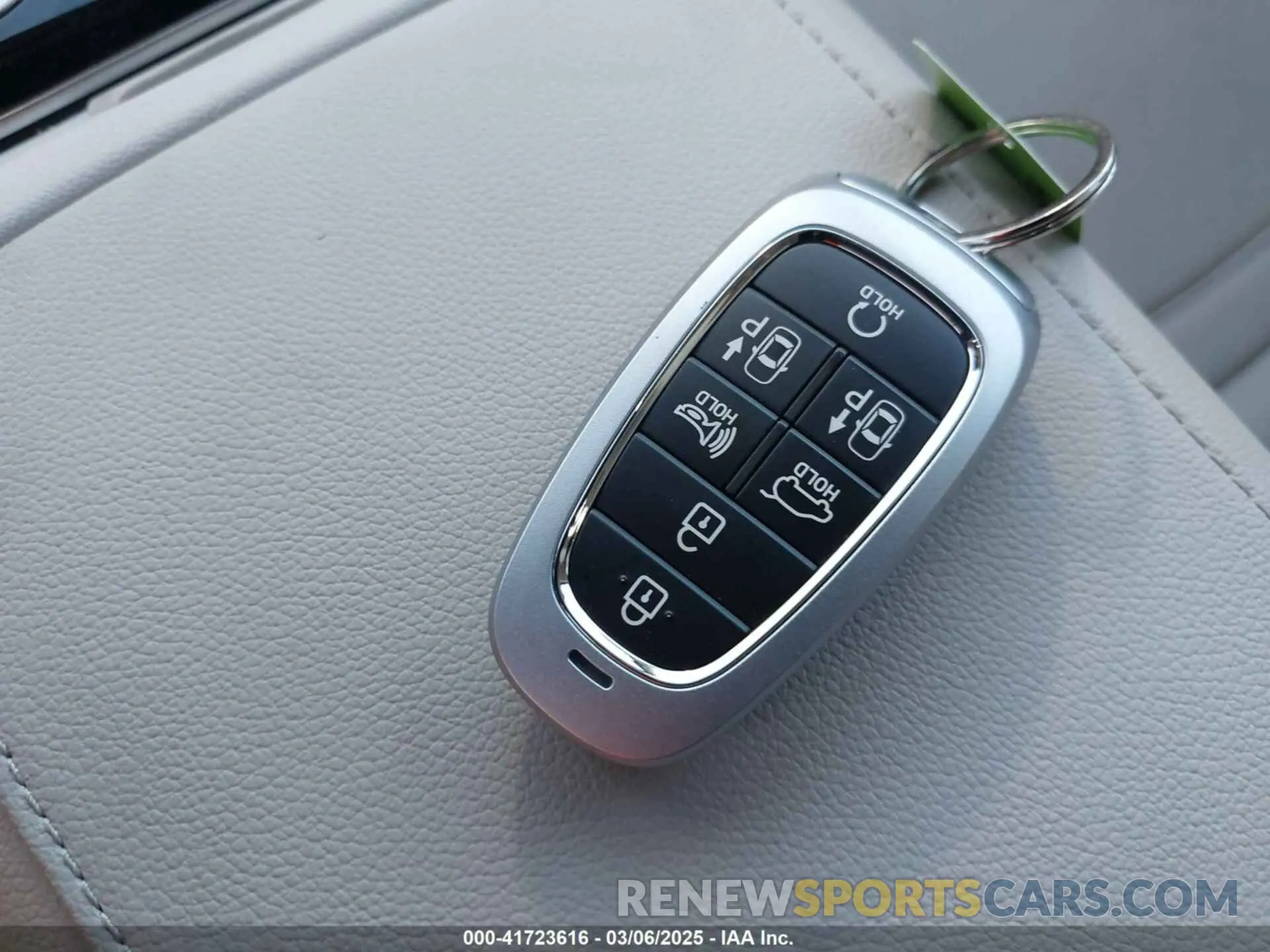 11 Photograph of a damaged car 5NMJE3AE5NH158388 HYUNDAI TUCSON 2022