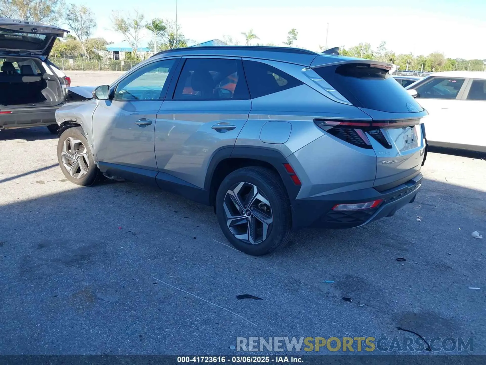 3 Photograph of a damaged car 5NMJE3AE5NH158388 HYUNDAI TUCSON 2022