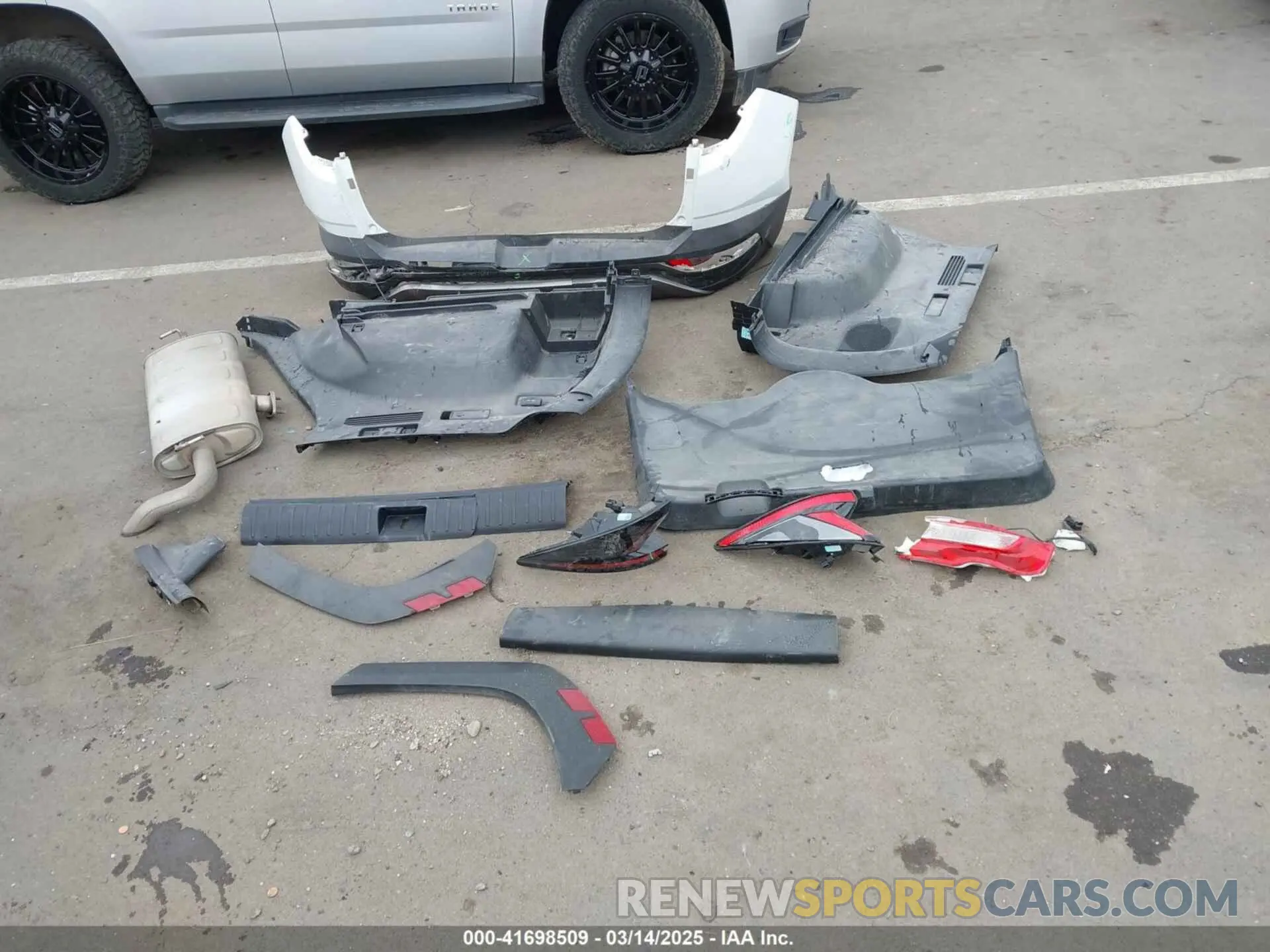 12 Photograph of a damaged car 5NMJE3AE6NH013862 HYUNDAI TUCSON 2022