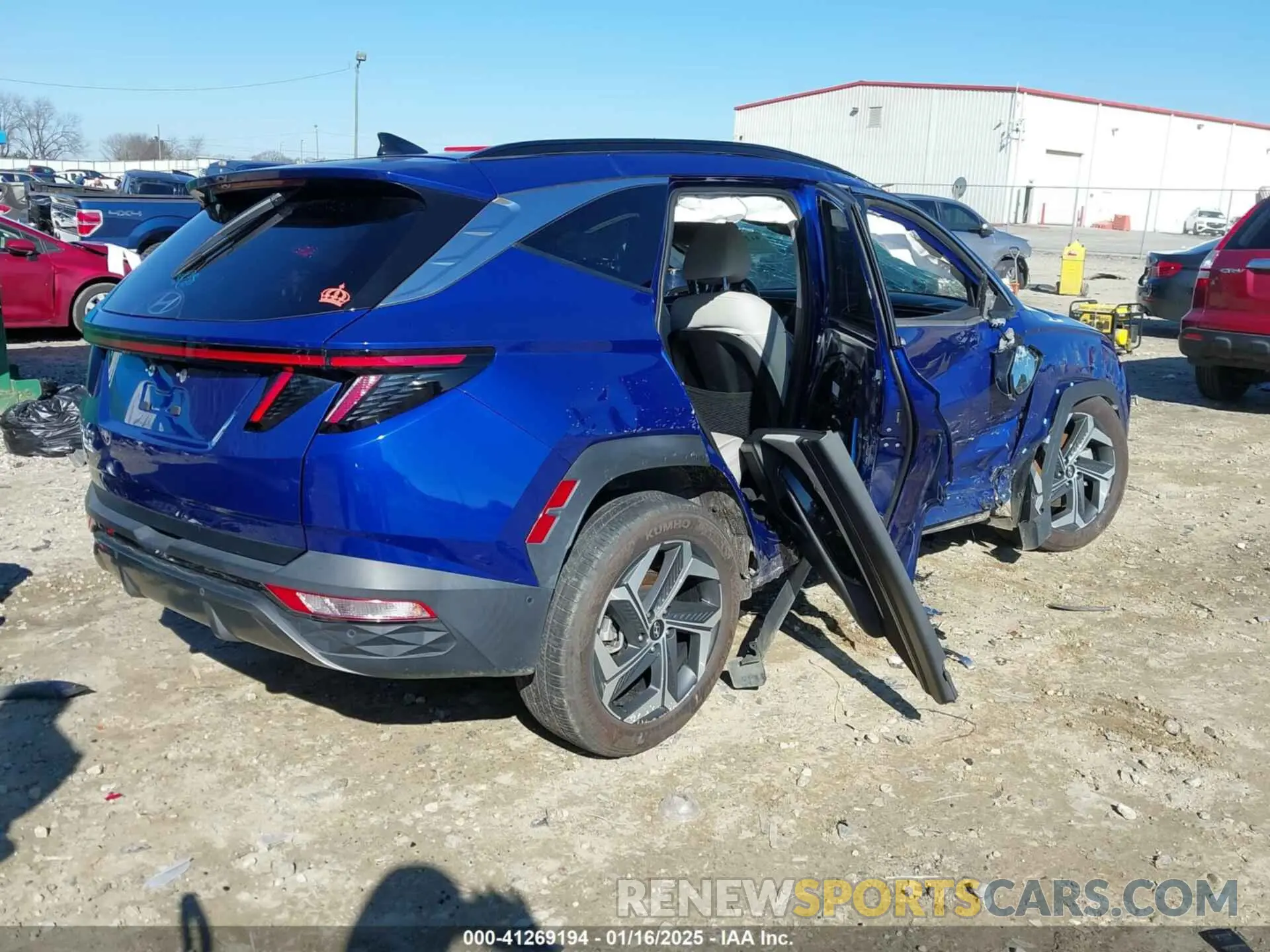 4 Photograph of a damaged car 5NMJE3AE7NH014955 HYUNDAI TUCSON 2022