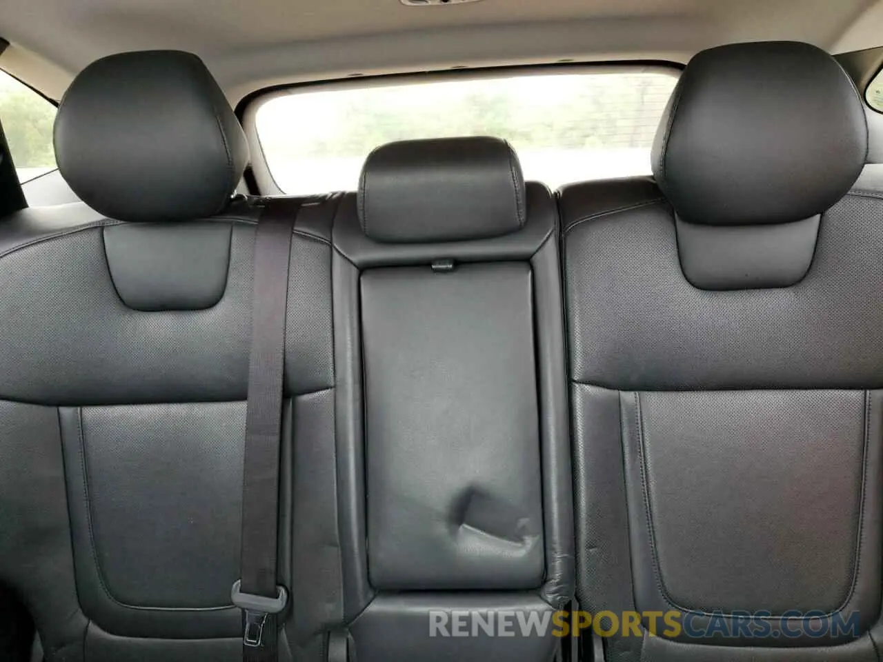 10 Photograph of a damaged car 5NMJE3AE8NH051934 HYUNDAI TUCSON 2022