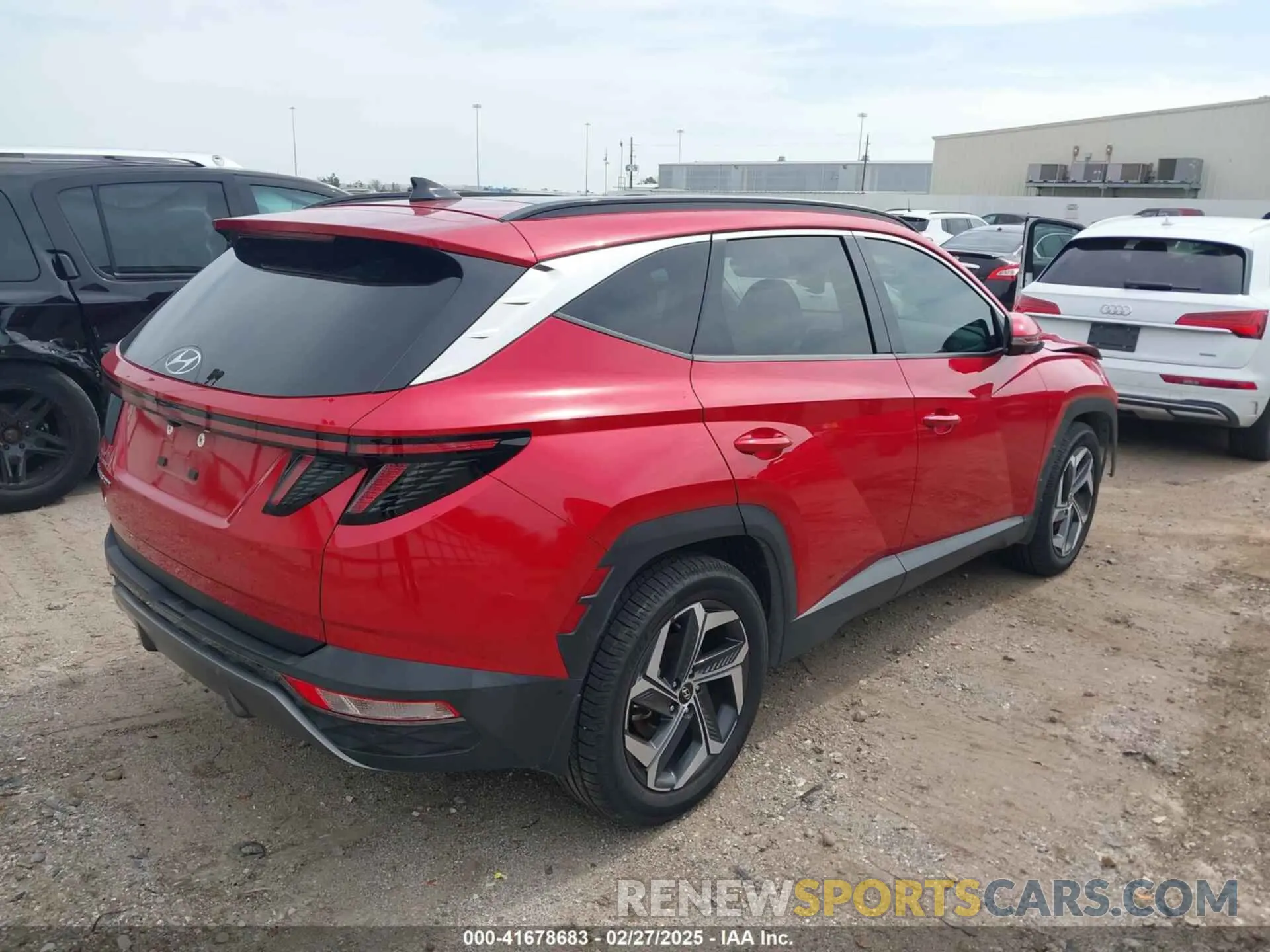 4 Photograph of a damaged car 5NMJE3AE9NH117679 HYUNDAI TUCSON 2022