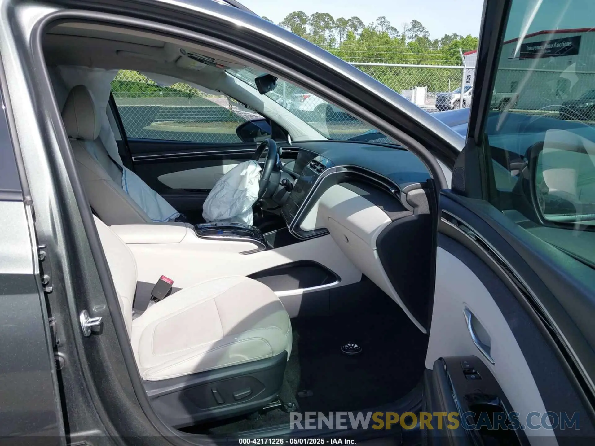 5 Photograph of a damaged car 5NMJE3AE9NH160242 HYUNDAI TUCSON 2022