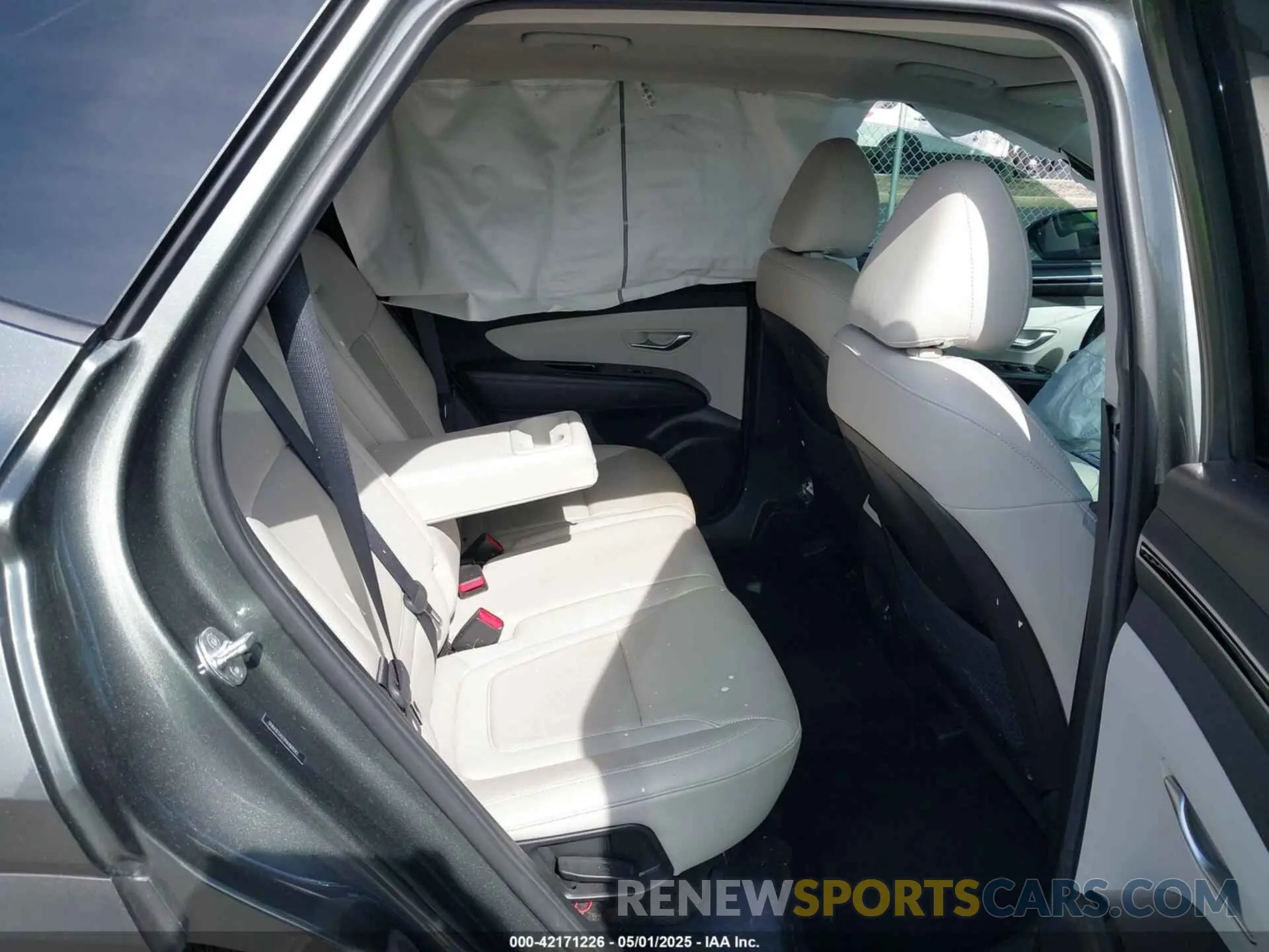 8 Photograph of a damaged car 5NMJE3AE9NH160242 HYUNDAI TUCSON 2022