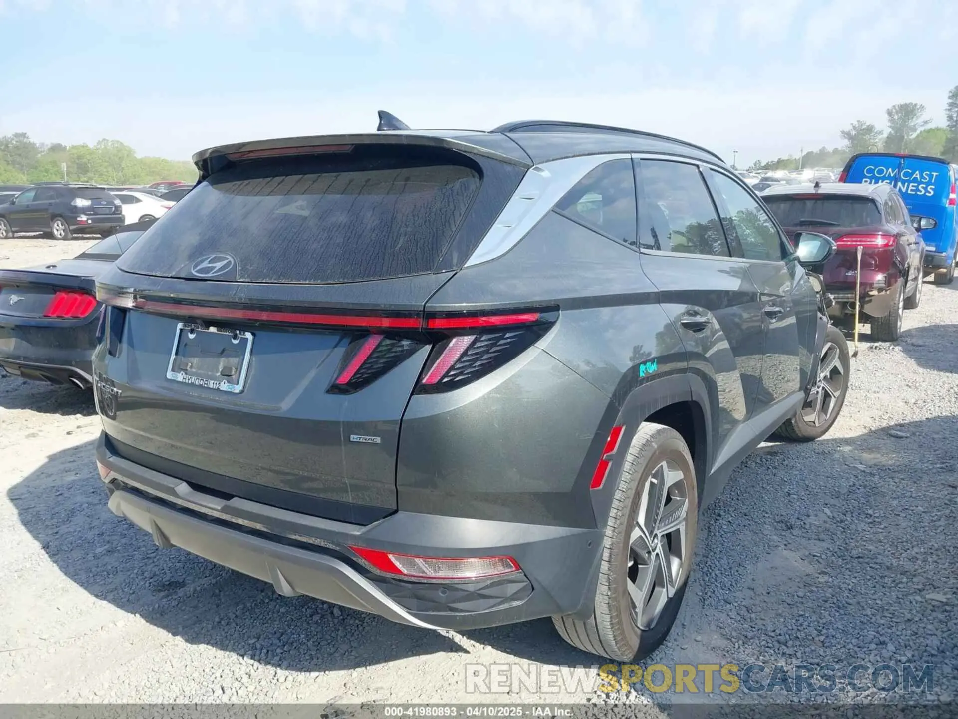 4 Photograph of a damaged car 5NMJECAE1NH096892 HYUNDAI TUCSON 2022