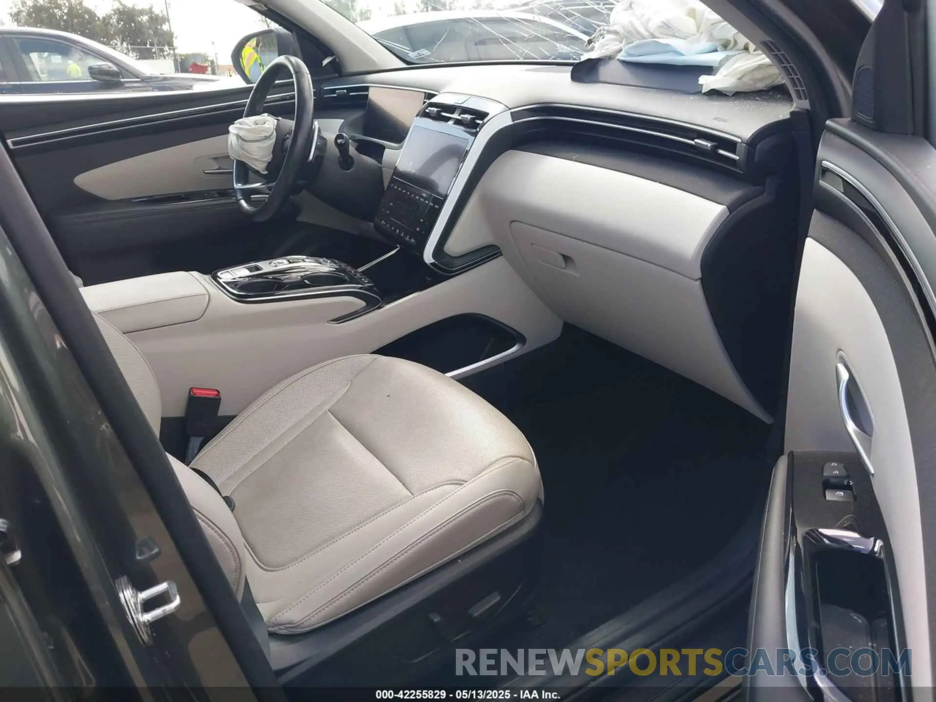 5 Photograph of a damaged car 5NMJECAE1NH113416 HYUNDAI TUCSON 2022