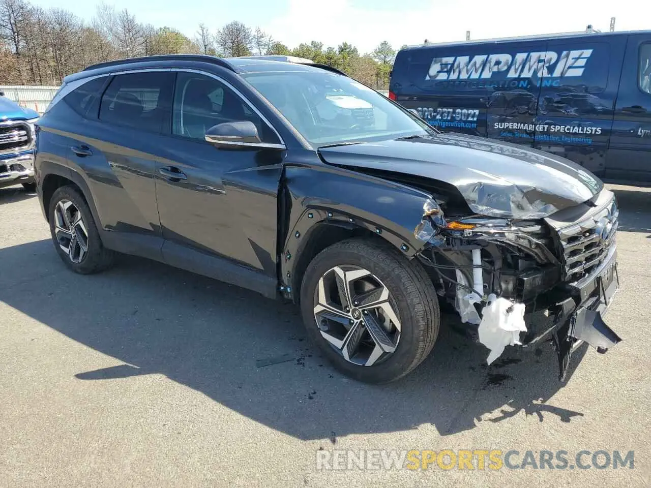 4 Photograph of a damaged car 5NMJECAE3NH122747 HYUNDAI TUCSON 2022