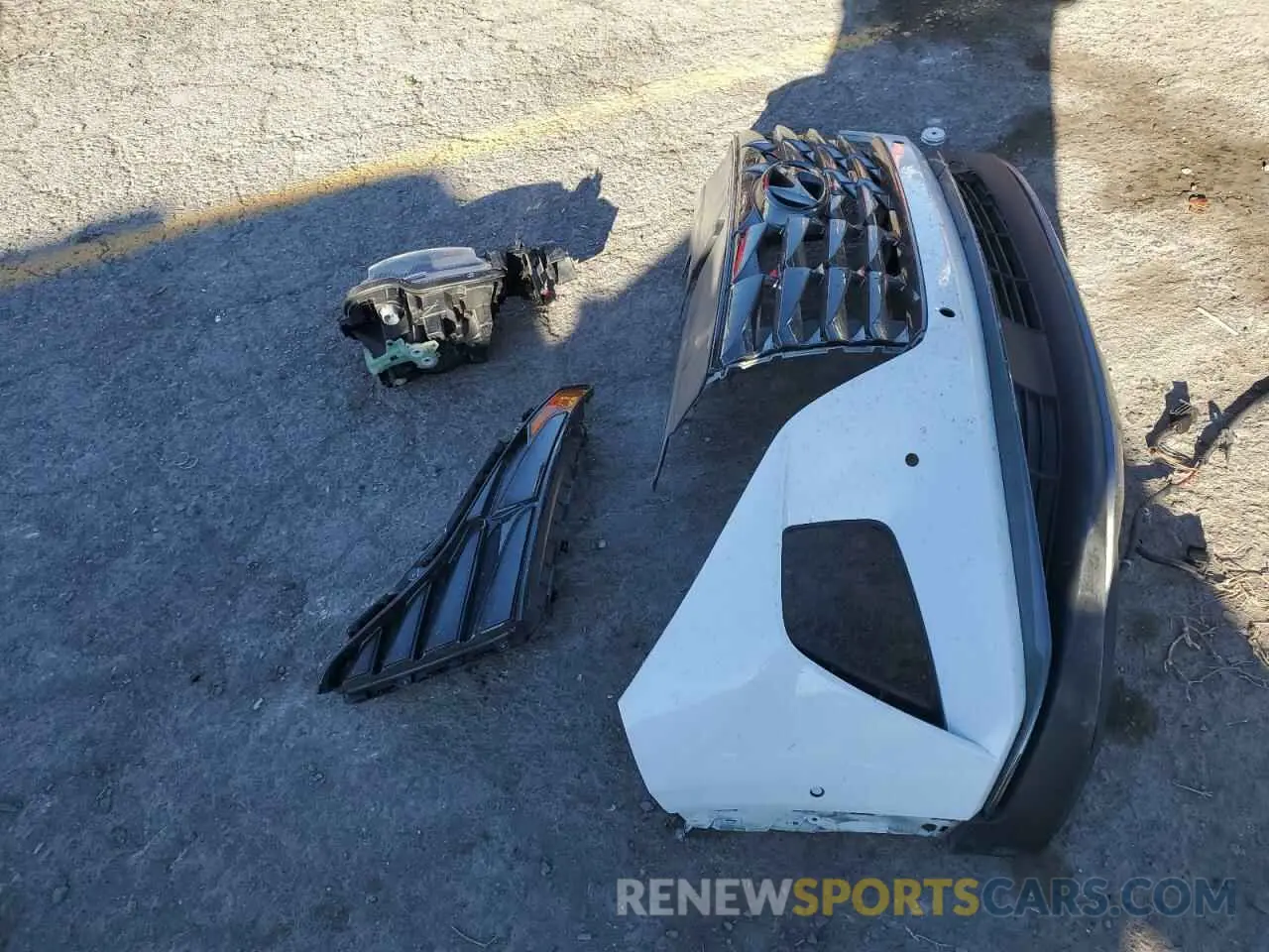 15 Photograph of a damaged car 5NMJECAE5NH103875 HYUNDAI TUCSON 2022