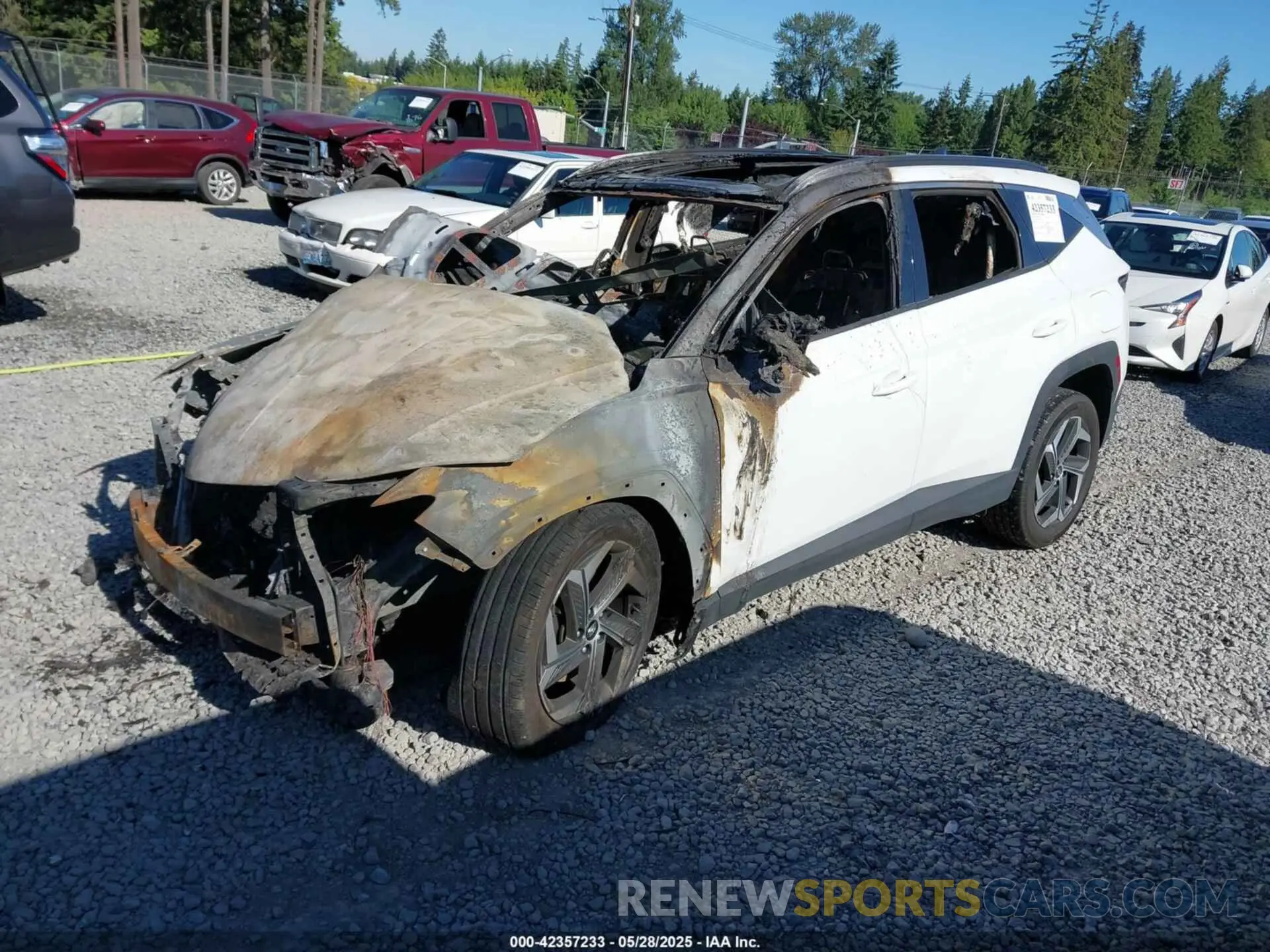 2 Photograph of a damaged car 5NMJECAE5NH114388 HYUNDAI TUCSON 2022