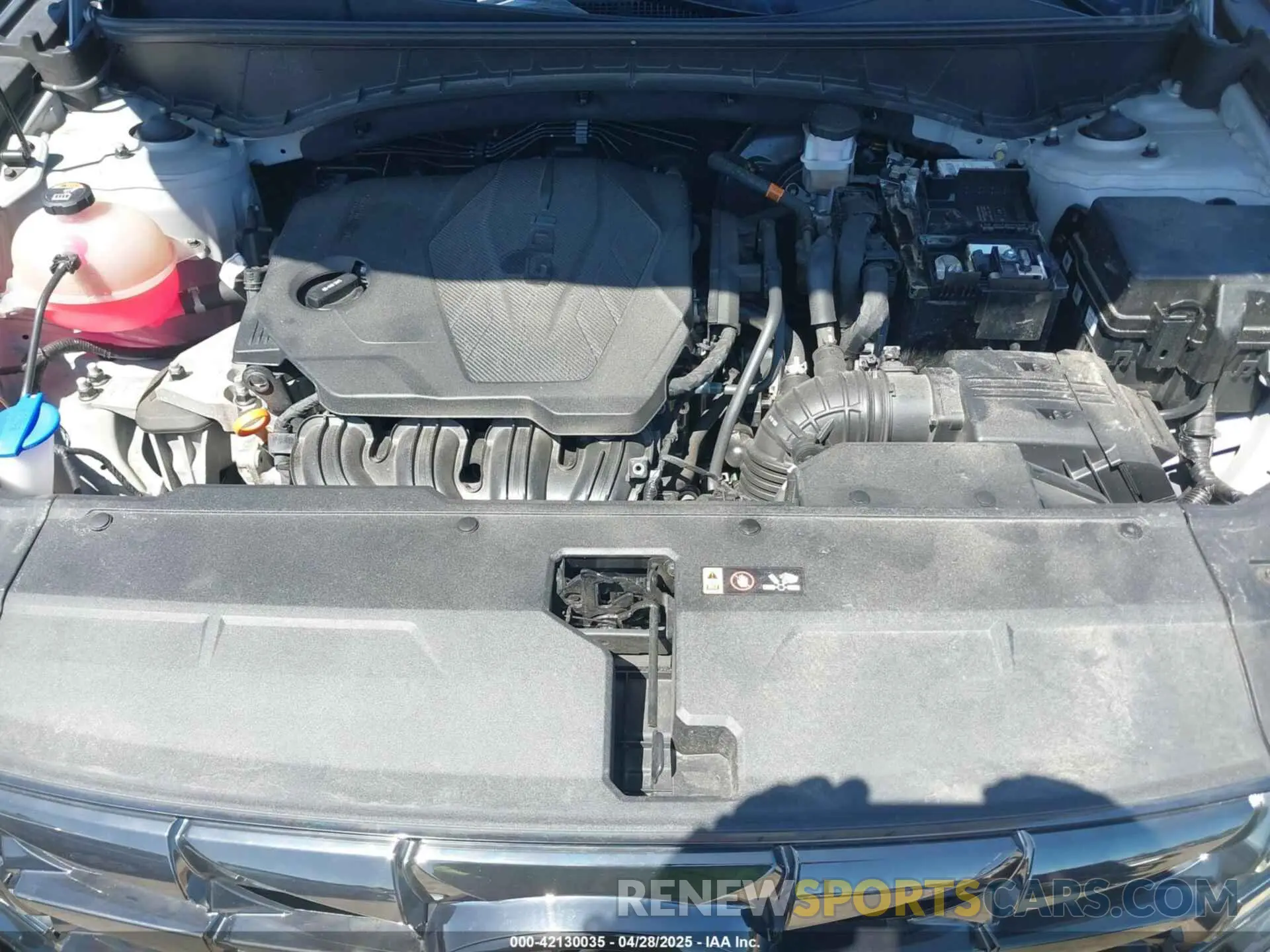 10 Photograph of a damaged car 5NMJECAE8NH019405 HYUNDAI TUCSON 2022