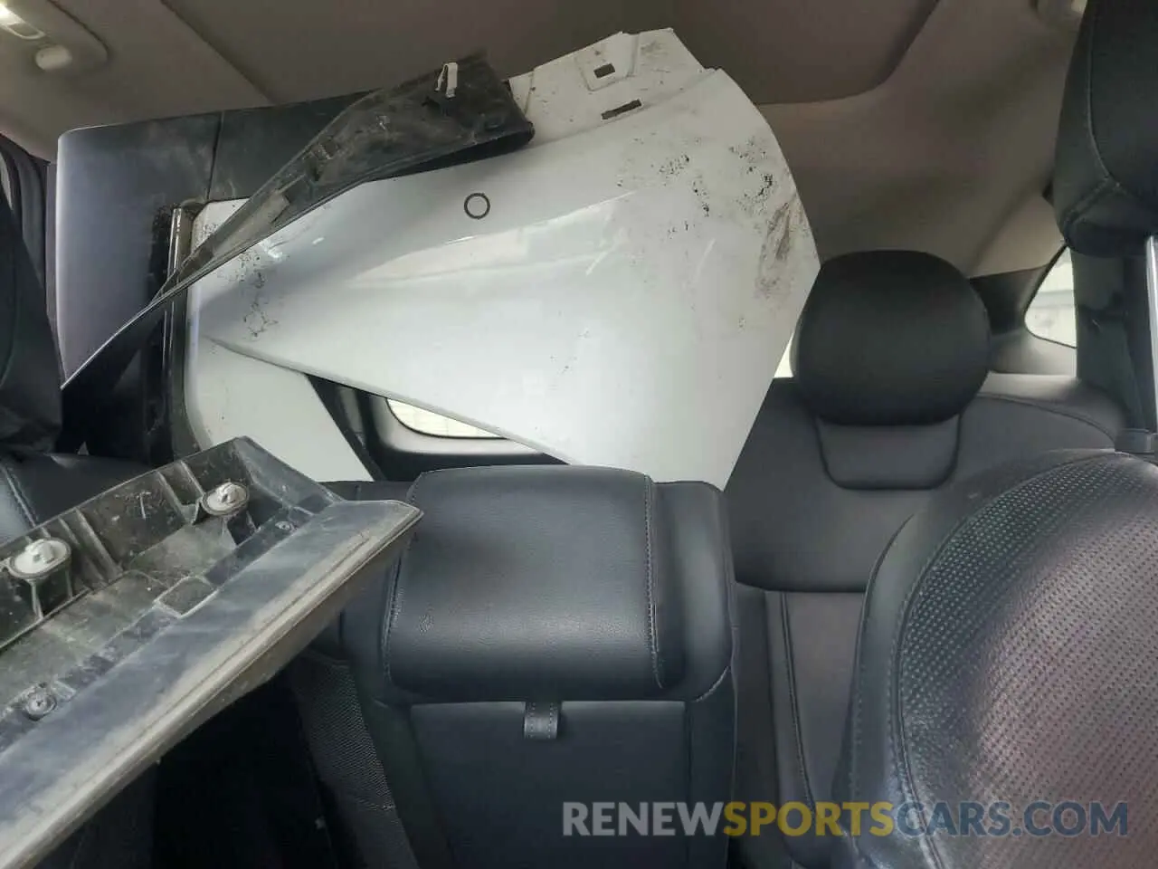 10 Photograph of a damaged car 5NMJECAE8NH055644 HYUNDAI TUCSON 2022