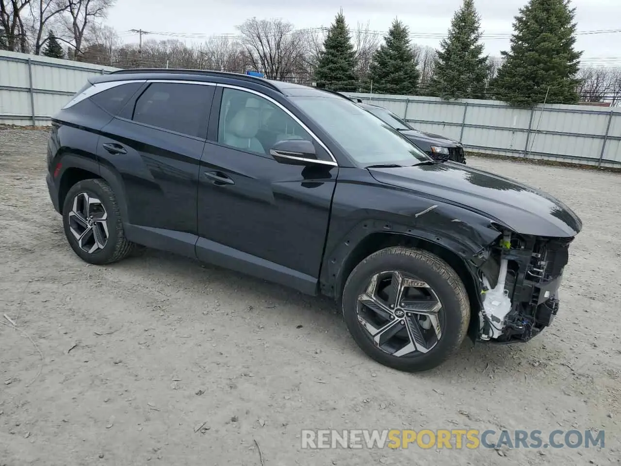4 Photograph of a damaged car 5NMJECAE8NH105698 HYUNDAI TUCSON 2022