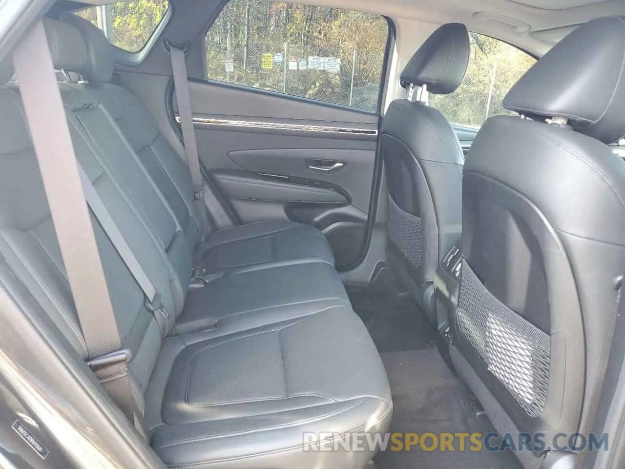 11 Photograph of a damaged car 5NMJECAE8NH113641 HYUNDAI TUCSON 2022