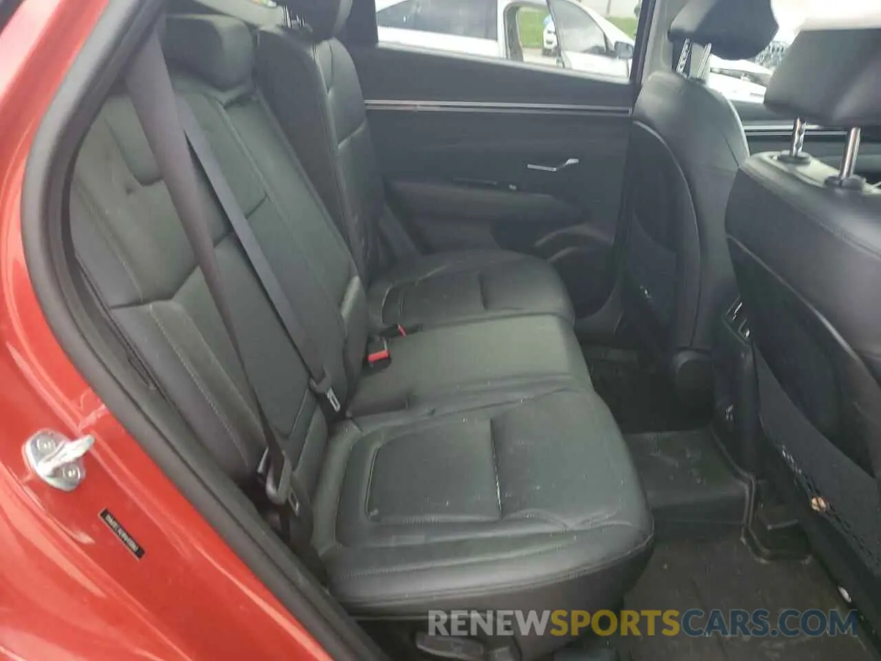 11 Photograph of a damaged car 5NMJECAE8NH130861 HYUNDAI TUCSON 2022