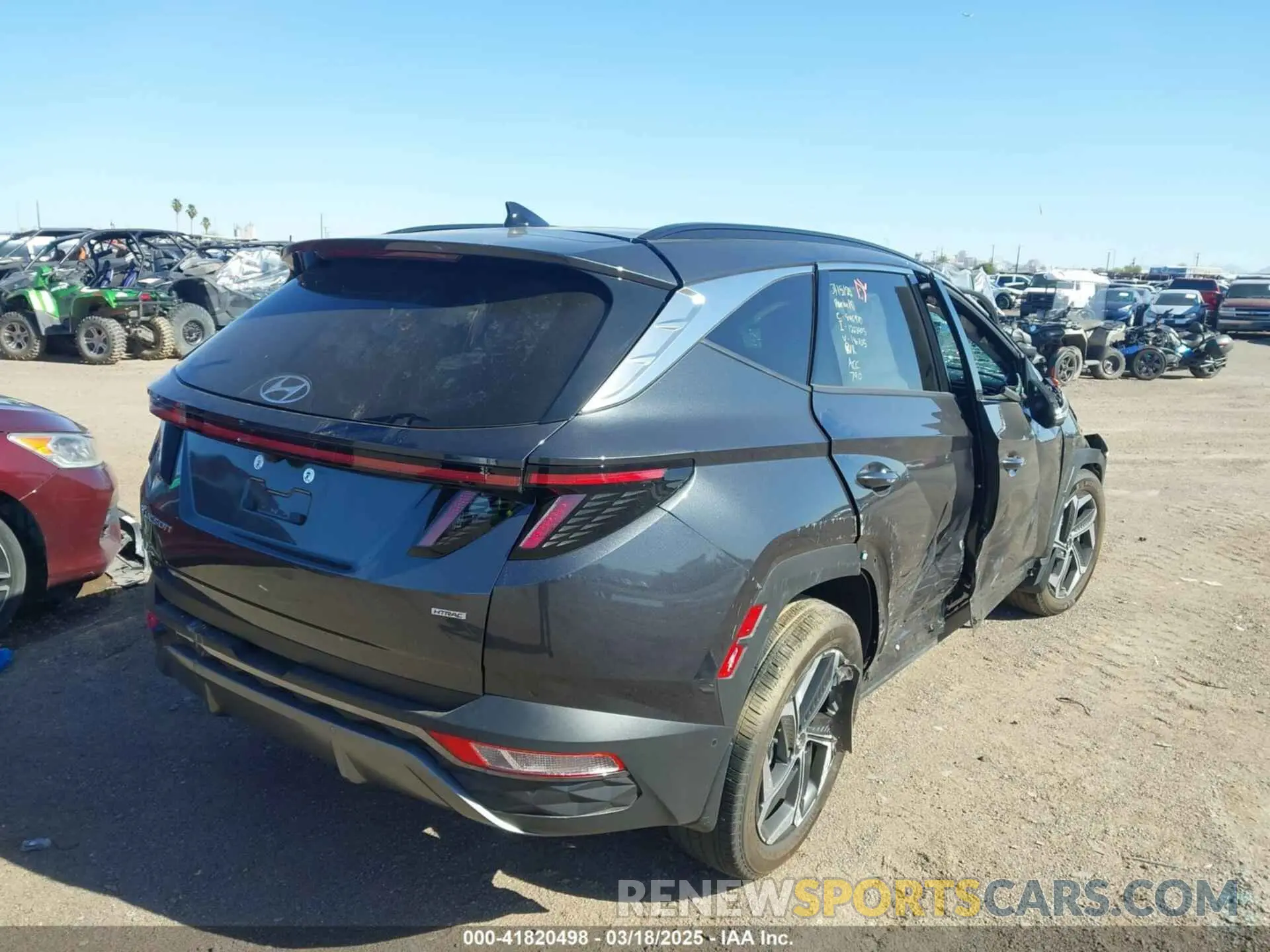 4 Photograph of a damaged car 5NMJECAE8NH146705 HYUNDAI TUCSON 2022