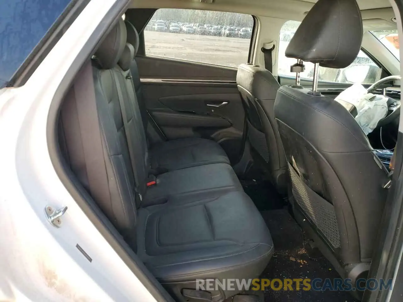 11 Photograph of a damaged car 5NMJECAEXNH050350 HYUNDAI TUCSON 2022