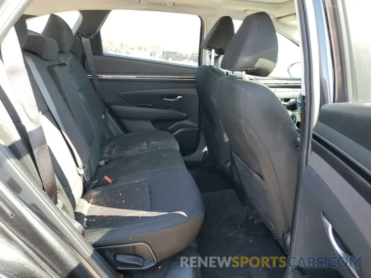 11 Photograph of a damaged car 5NMJF3AE0NH002143 HYUNDAI TUCSON 2022