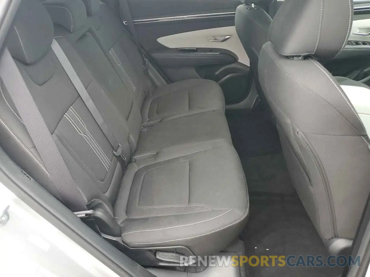 11 Photograph of a damaged car 5NMJF3AE0NH091972 HYUNDAI TUCSON 2022