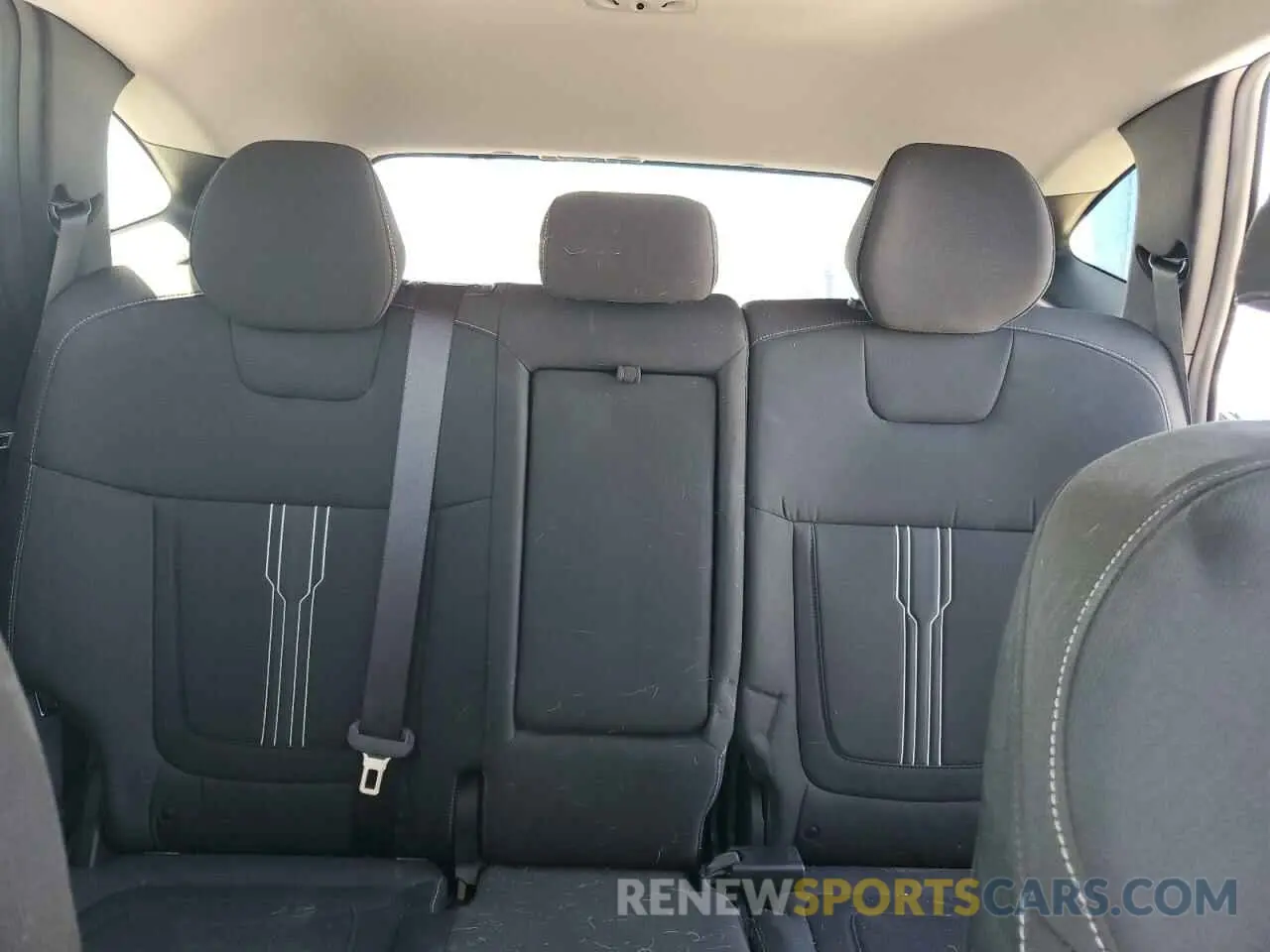 10 Photograph of a damaged car 5NMJF3AE2NH008302 HYUNDAI TUCSON 2022
