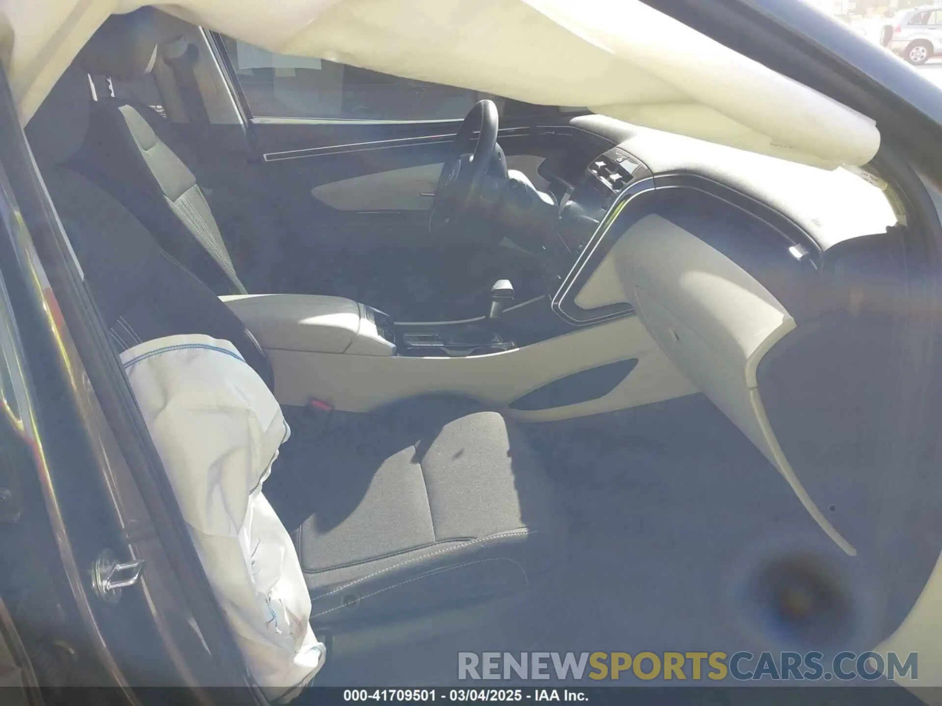 5 Photograph of a damaged car 5NMJF3AE2NH157468 HYUNDAI TUCSON 2022