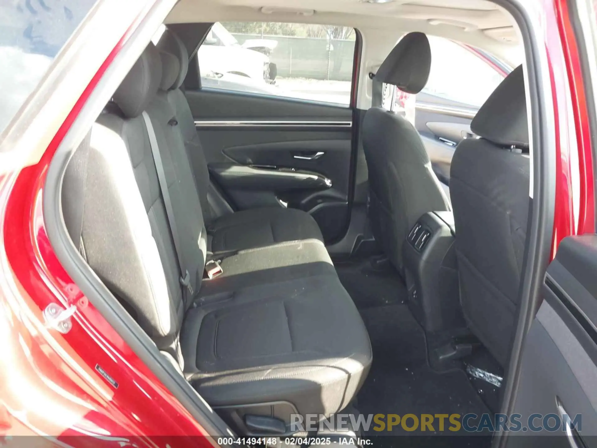8 Photograph of a damaged car 5NMJF3AE3NH004727 HYUNDAI TUCSON 2022