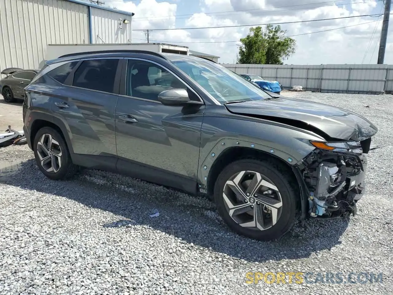 4 Photograph of a damaged car 5NMJF3AE3NH067374 HYUNDAI TUCSON 2022