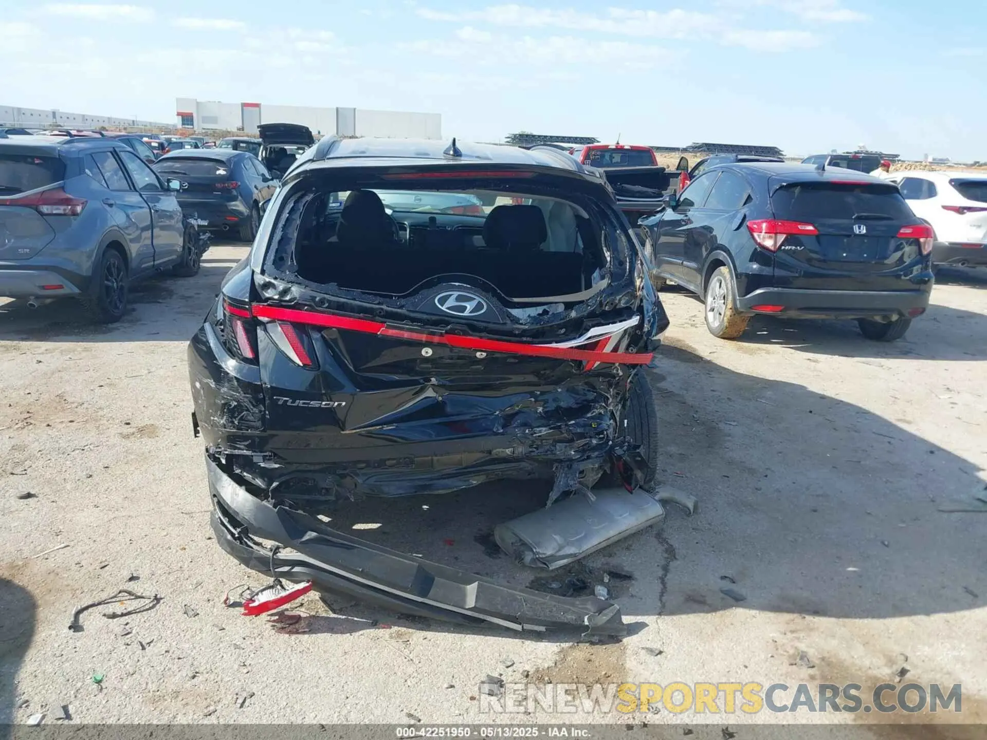 16 Photograph of a damaged car 5NMJF3AE3NH073434 HYUNDAI TUCSON 2022