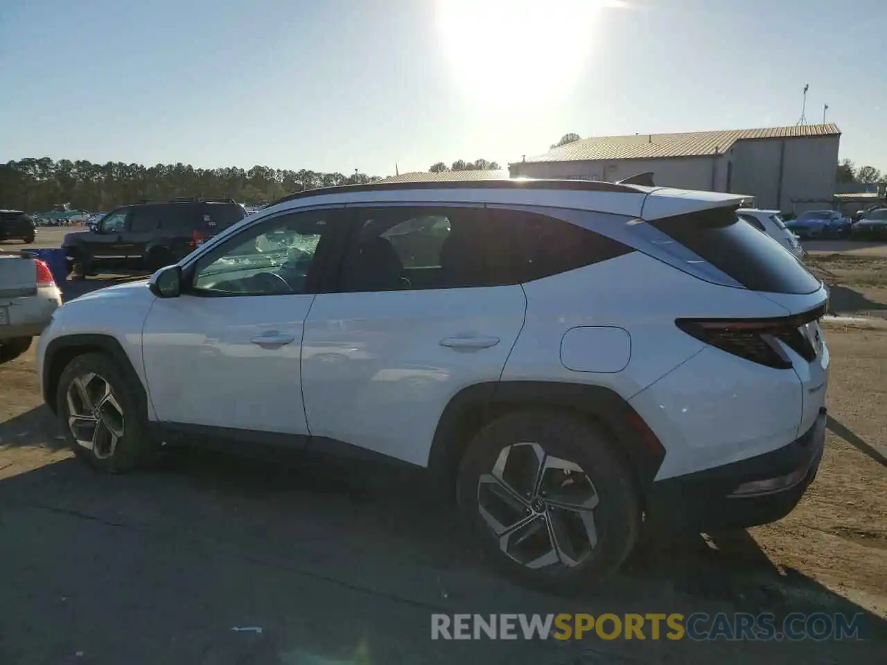 2 Photograph of a damaged car 5NMJF3AE4NH029393 HYUNDAI TUCSON 2022