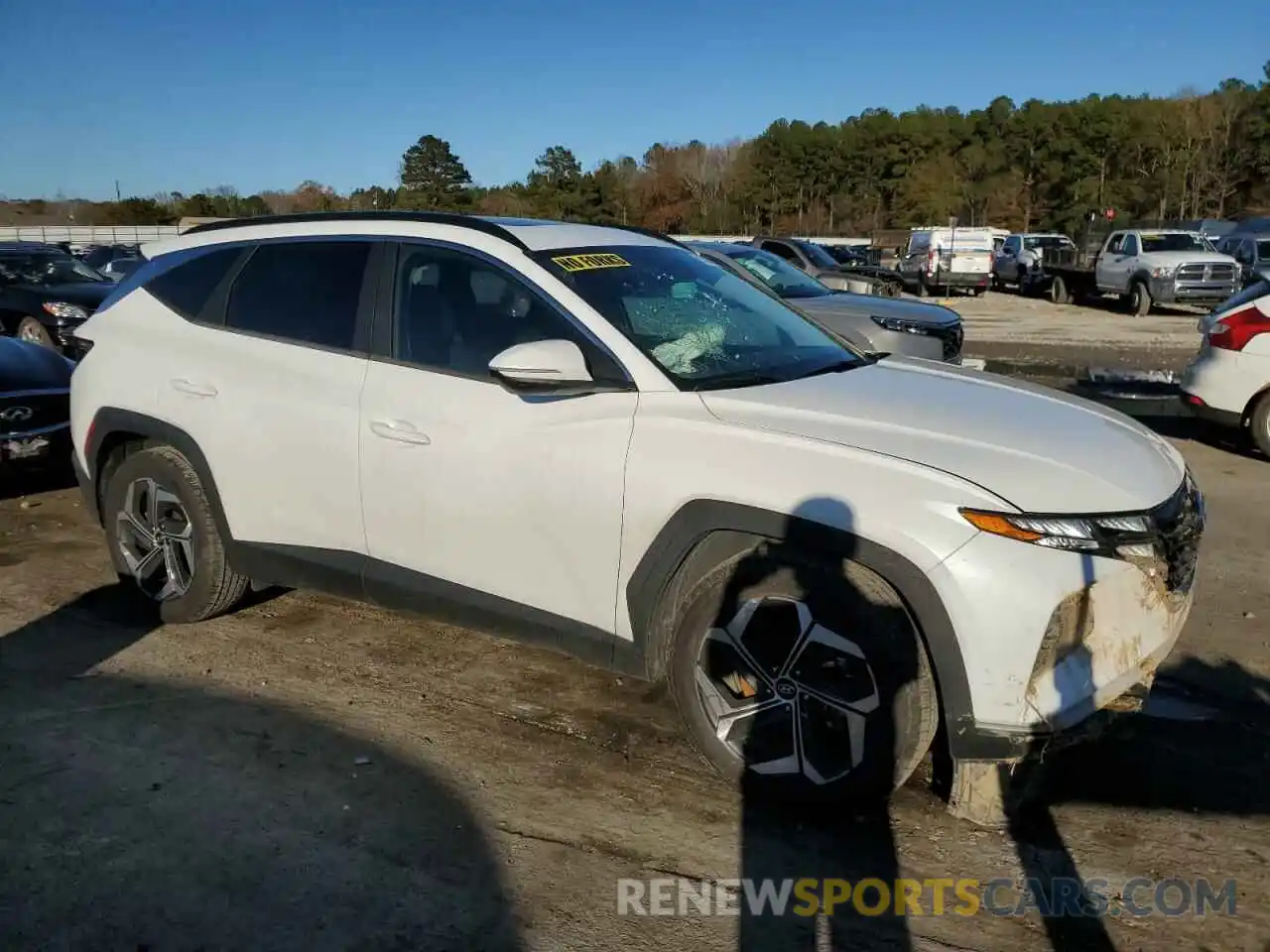 4 Photograph of a damaged car 5NMJF3AE4NH029393 HYUNDAI TUCSON 2022