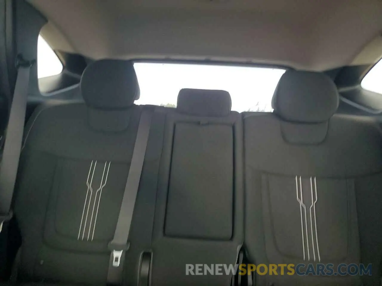10 Photograph of a damaged car 5NMJF3AE4NH029412 HYUNDAI TUCSON 2022