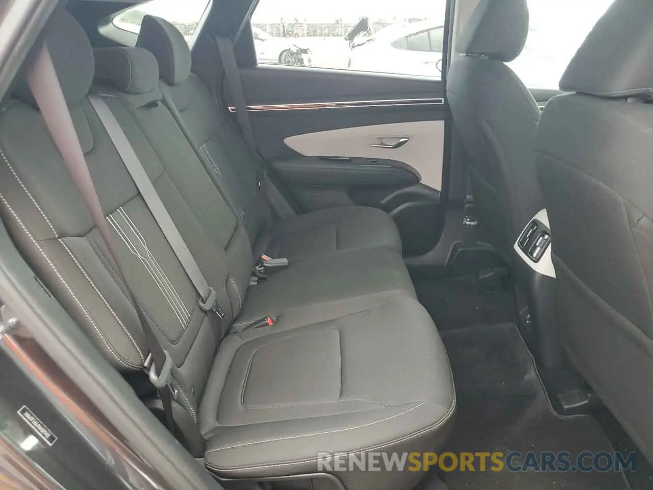 11 Photograph of a damaged car 5NMJF3AE4NH029412 HYUNDAI TUCSON 2022