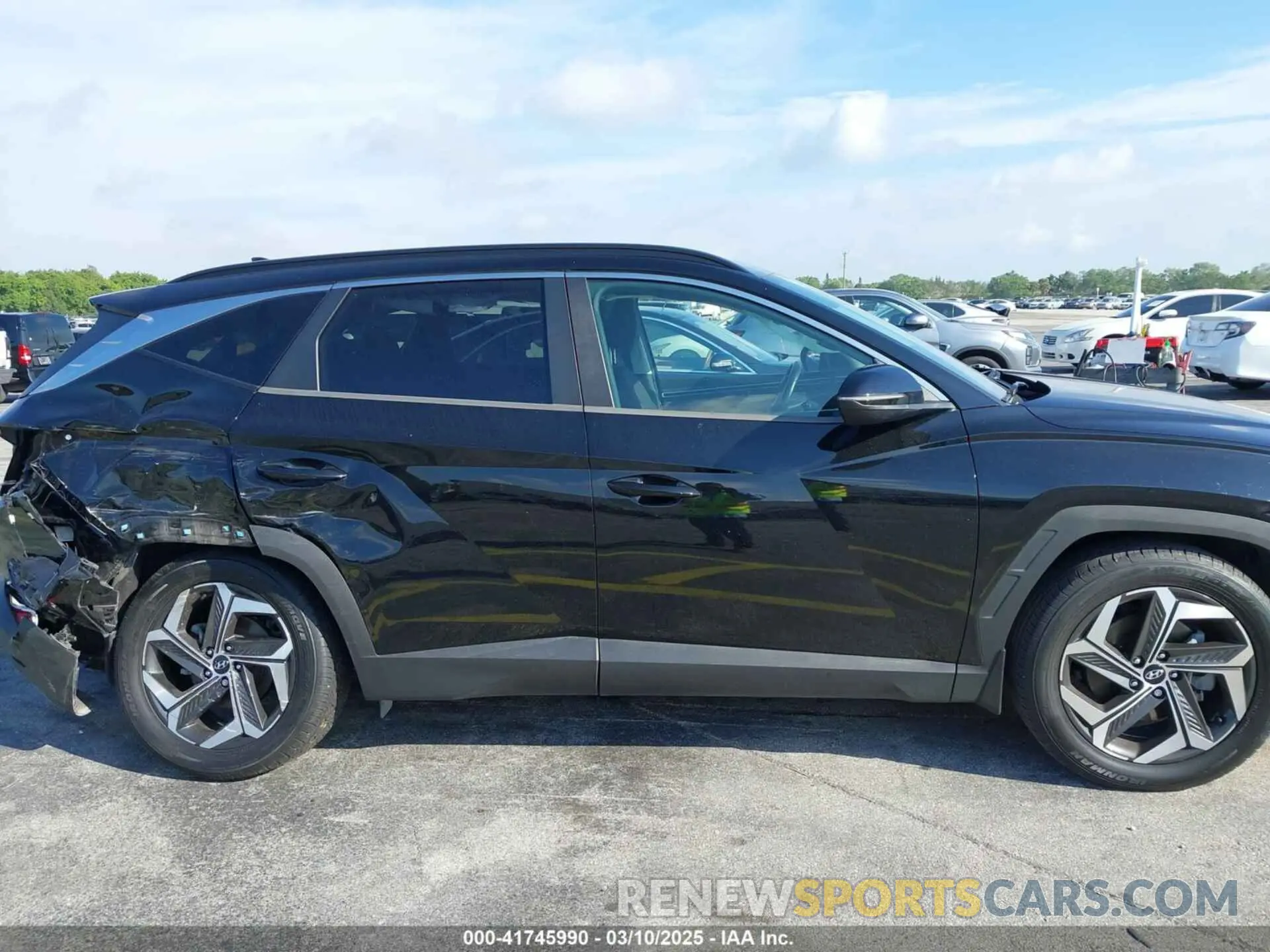 13 Photograph of a damaged car 5NMJF3AE4NH054584 HYUNDAI TUCSON 2022
