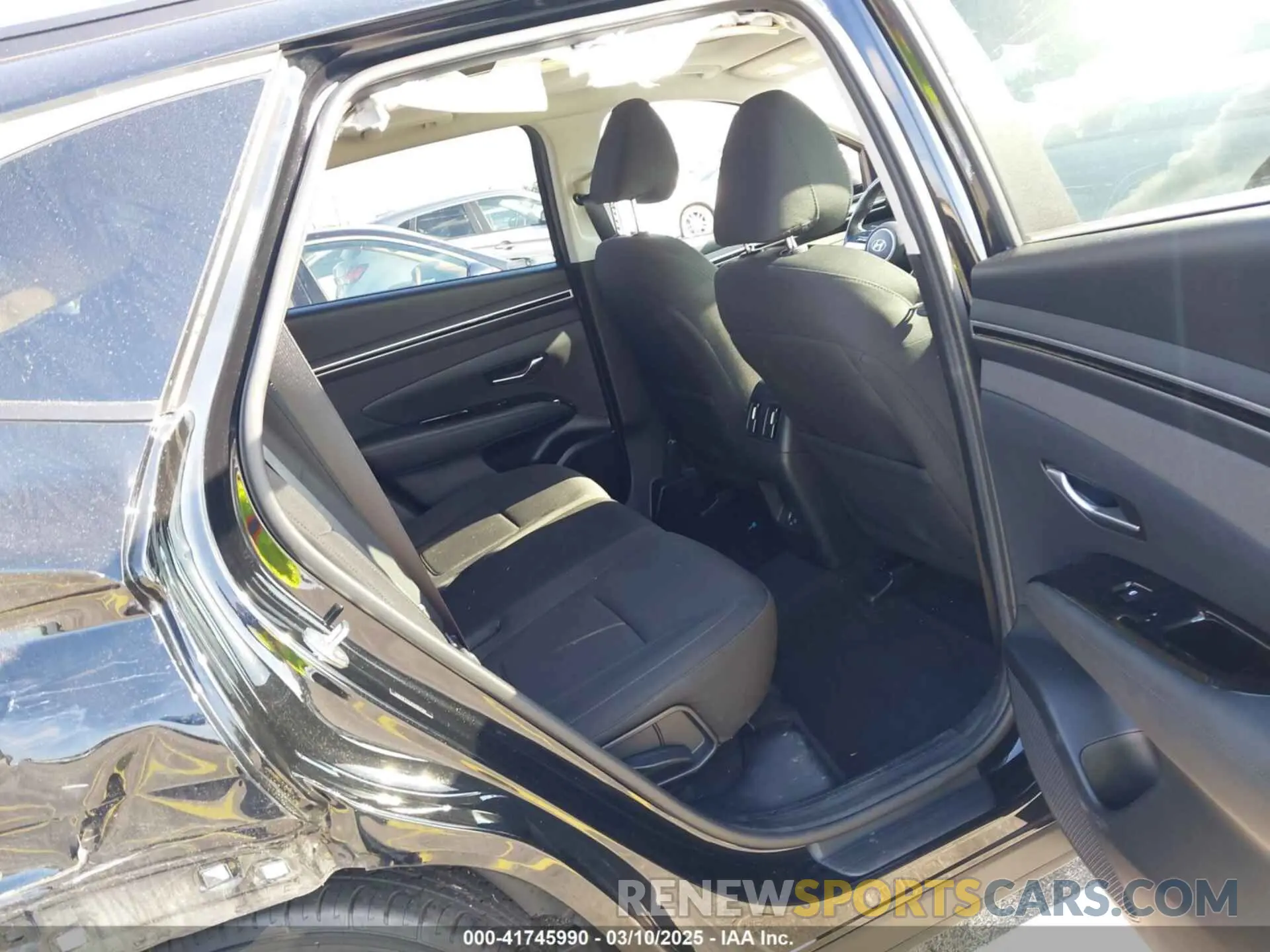 8 Photograph of a damaged car 5NMJF3AE4NH054584 HYUNDAI TUCSON 2022