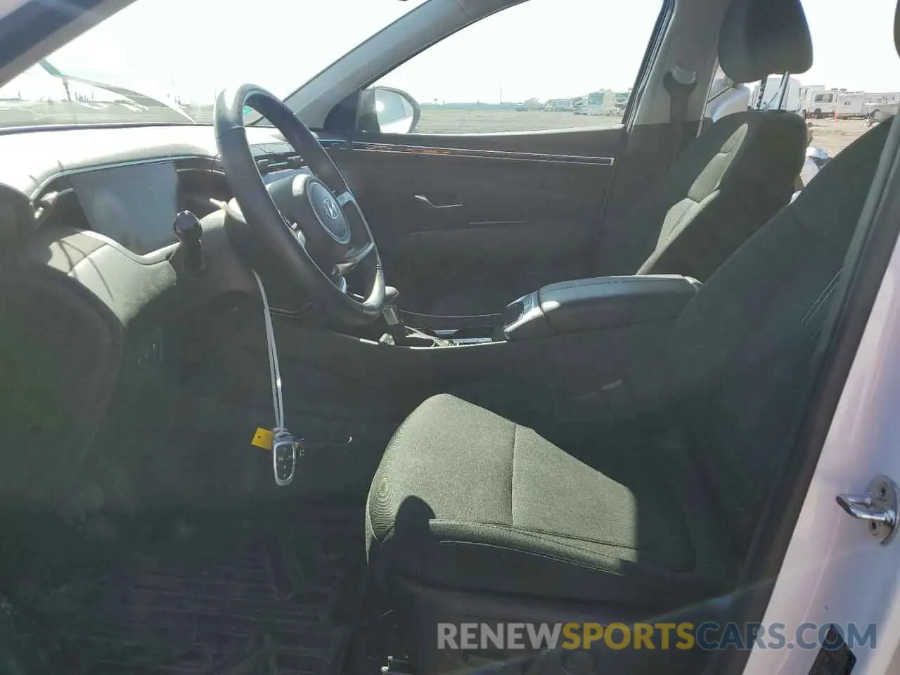 7 Photograph of a damaged car 5NMJF3AE5NH096147 HYUNDAI TUCSON 2022