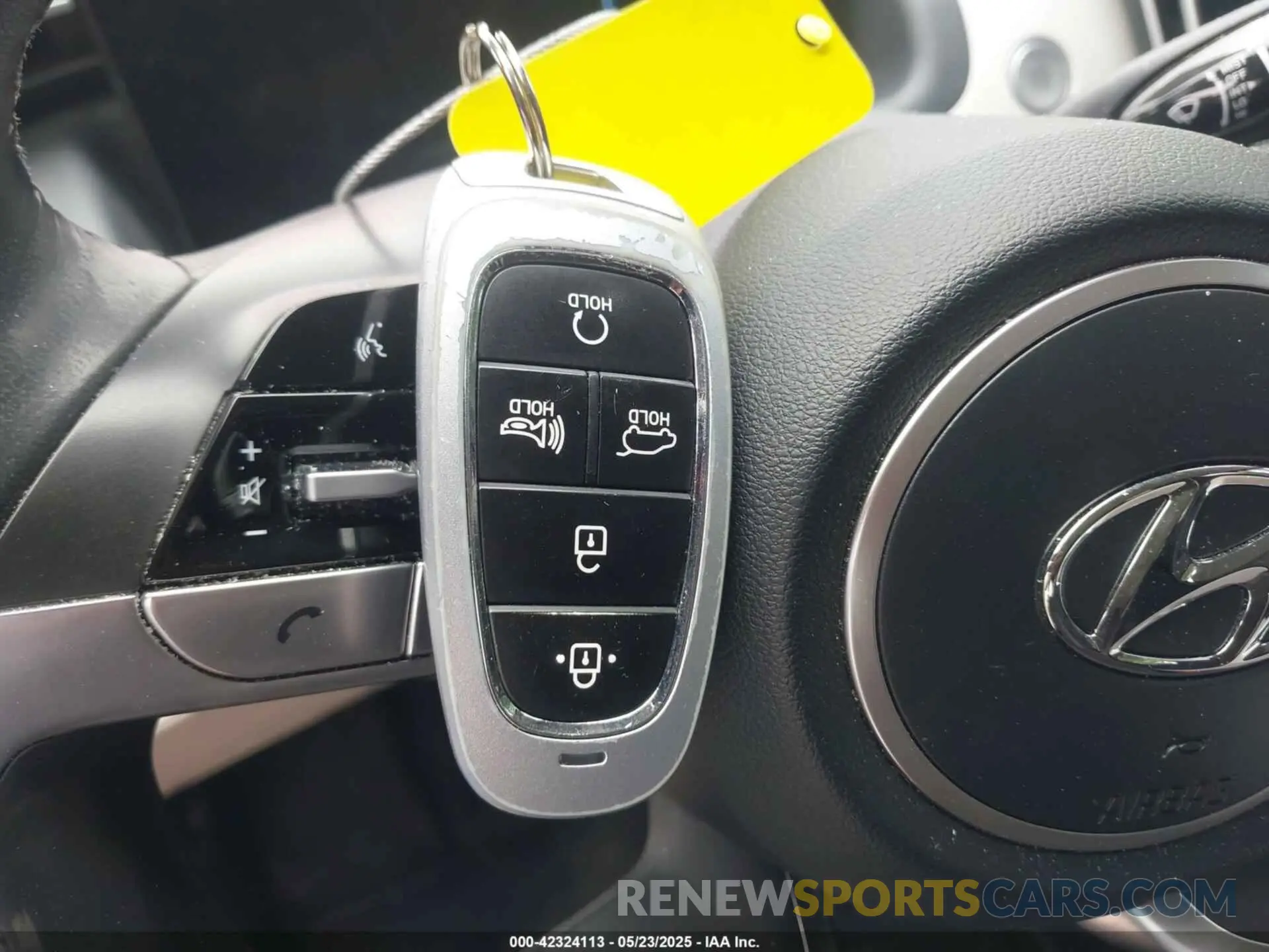 11 Photograph of a damaged car 5NMJF3AE5NH135237 HYUNDAI TUCSON 2022