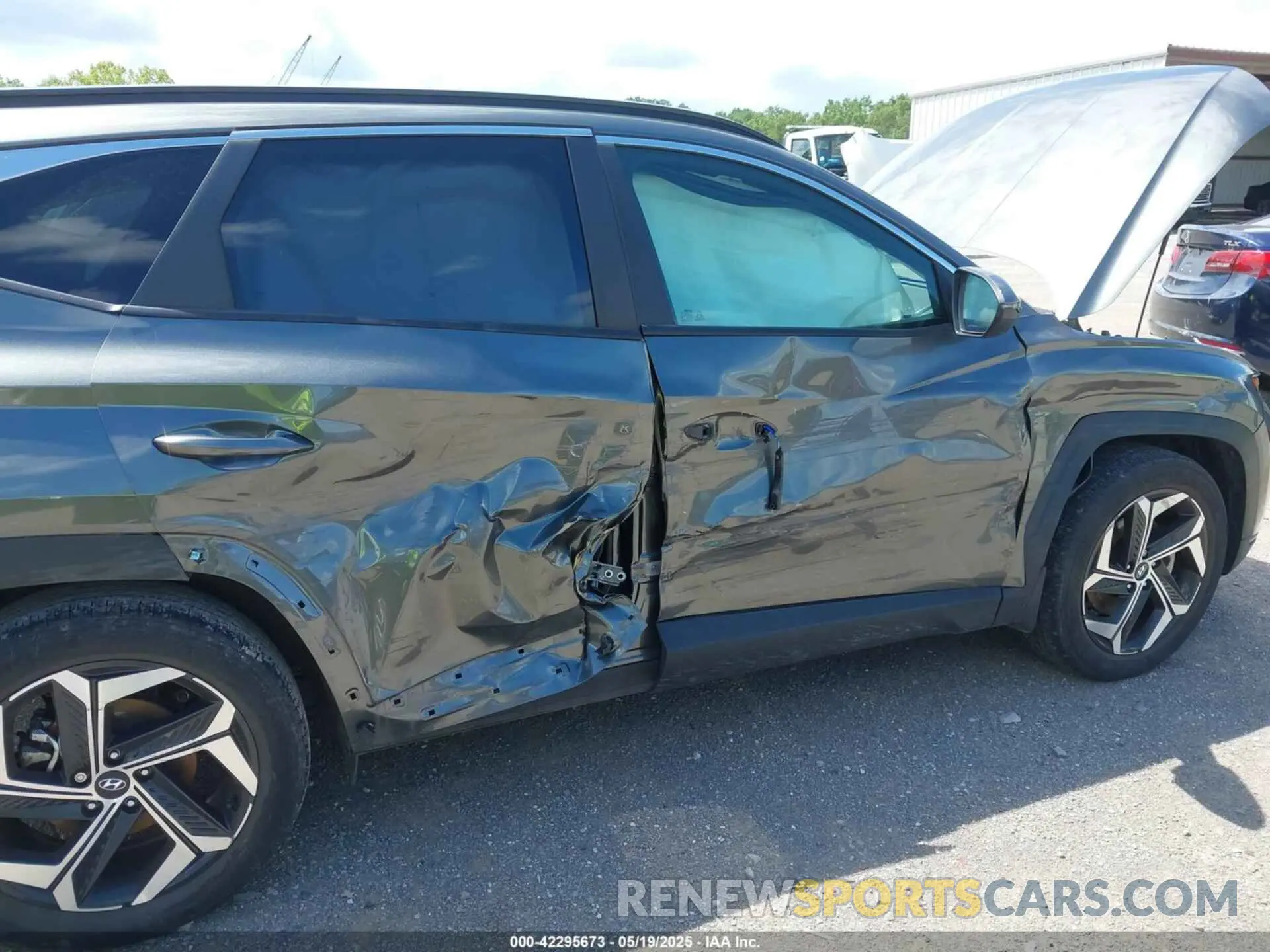 6 Photograph of a damaged car 5NMJF3AE5NH142494 HYUNDAI TUCSON 2022