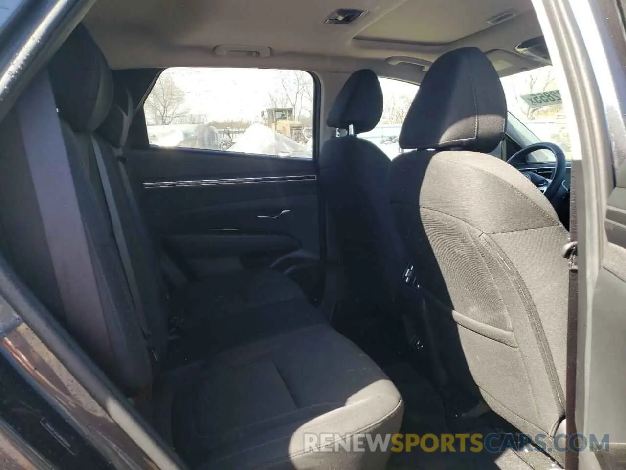 10 Photograph of a damaged car 5NMJF3AE6NH128992 HYUNDAI TUCSON 2022