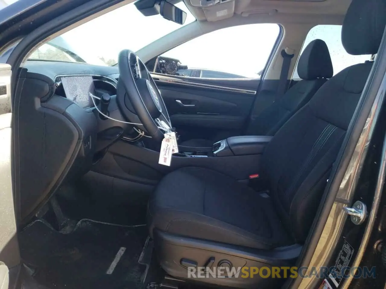 7 Photograph of a damaged car 5NMJF3AE6NH128992 HYUNDAI TUCSON 2022