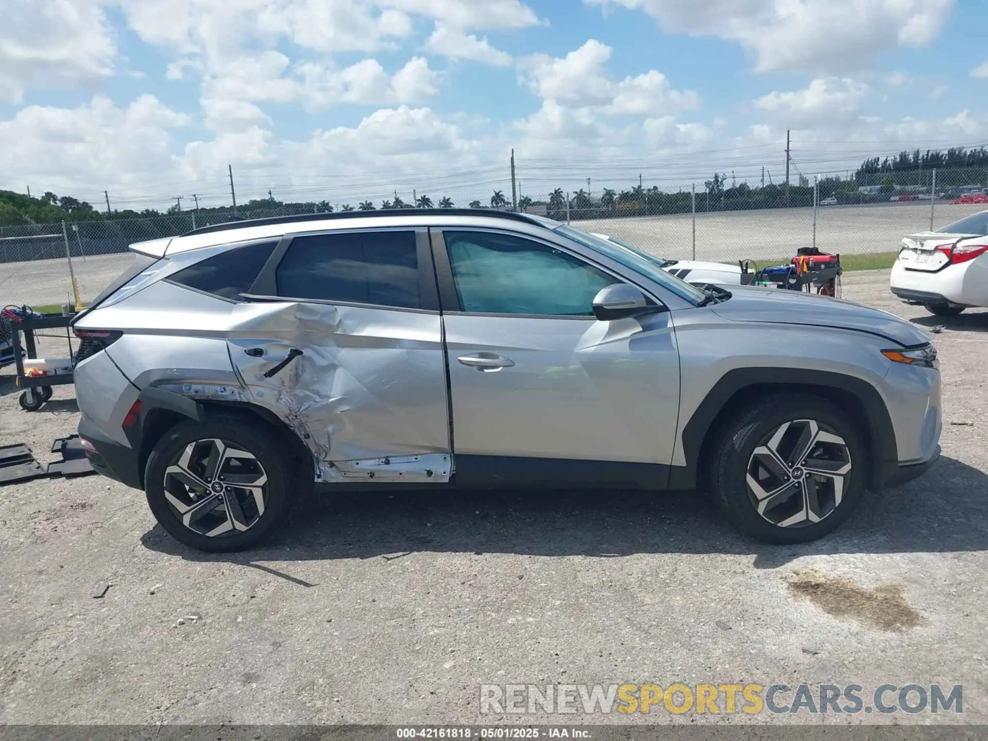 13 Photograph of a damaged car 5NMJF3AE7NH007789 HYUNDAI TUCSON 2022